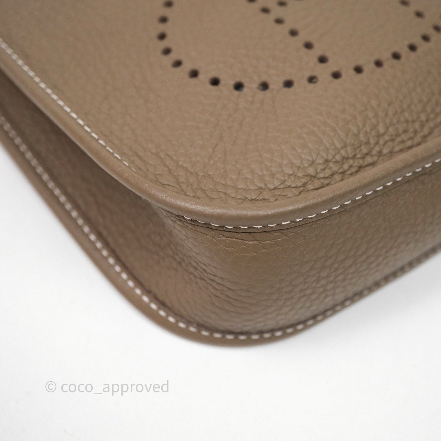 Hermès Mini Evelyne 16 Etoupe 18 Clemence Gold Hardware