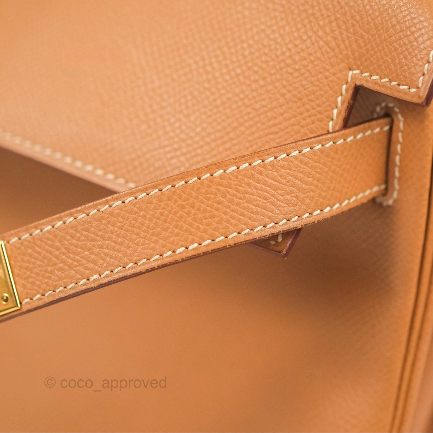 Hermès Kelly 32 Retourne Natural Epsom Gold Hardware