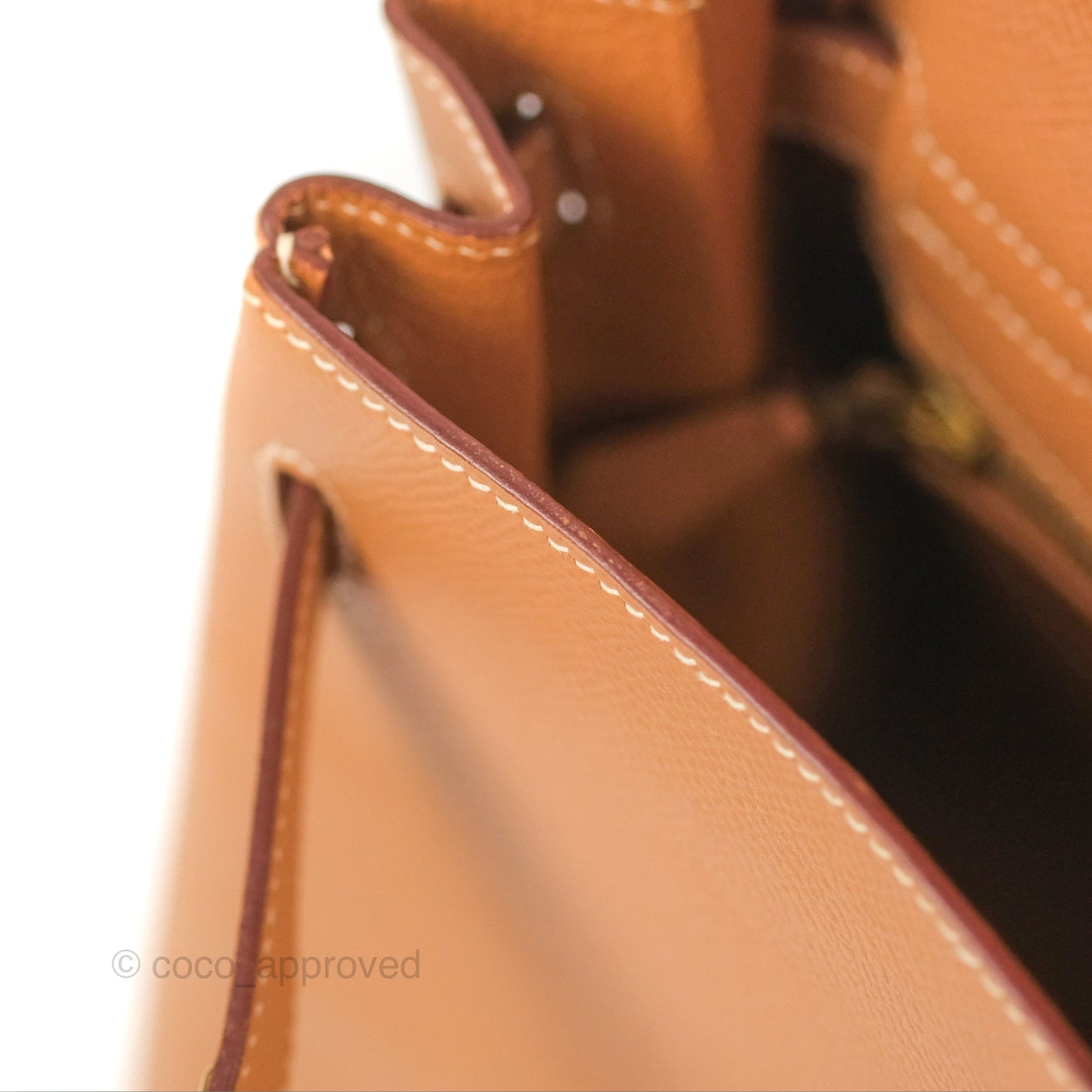 Hermès Kelly 32 Retourne Natural Epsom Gold Hardware