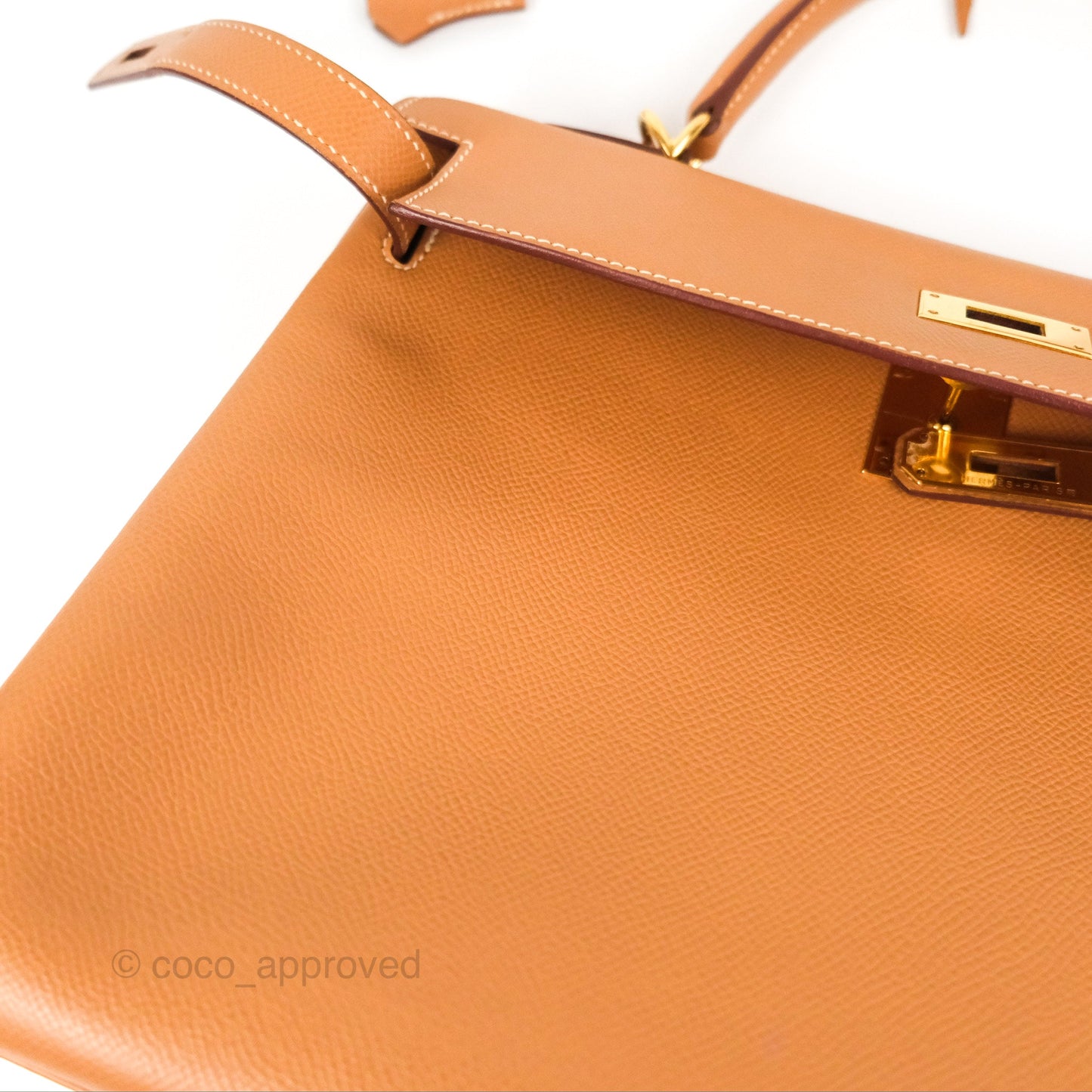 Hermès Kelly 32 Retourne Natural Epsom Gold Hardware