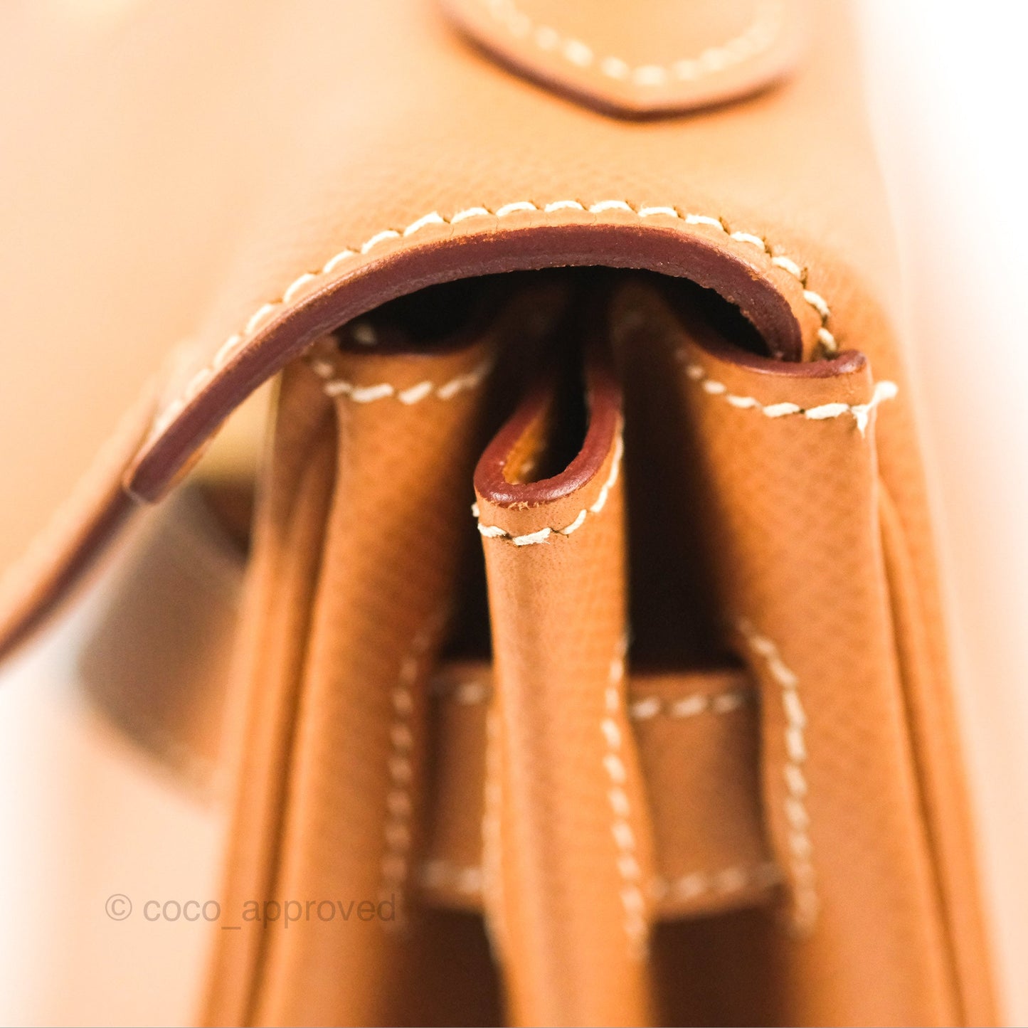 Hermès Kelly 32 Retourne Natural Epsom Gold Hardware