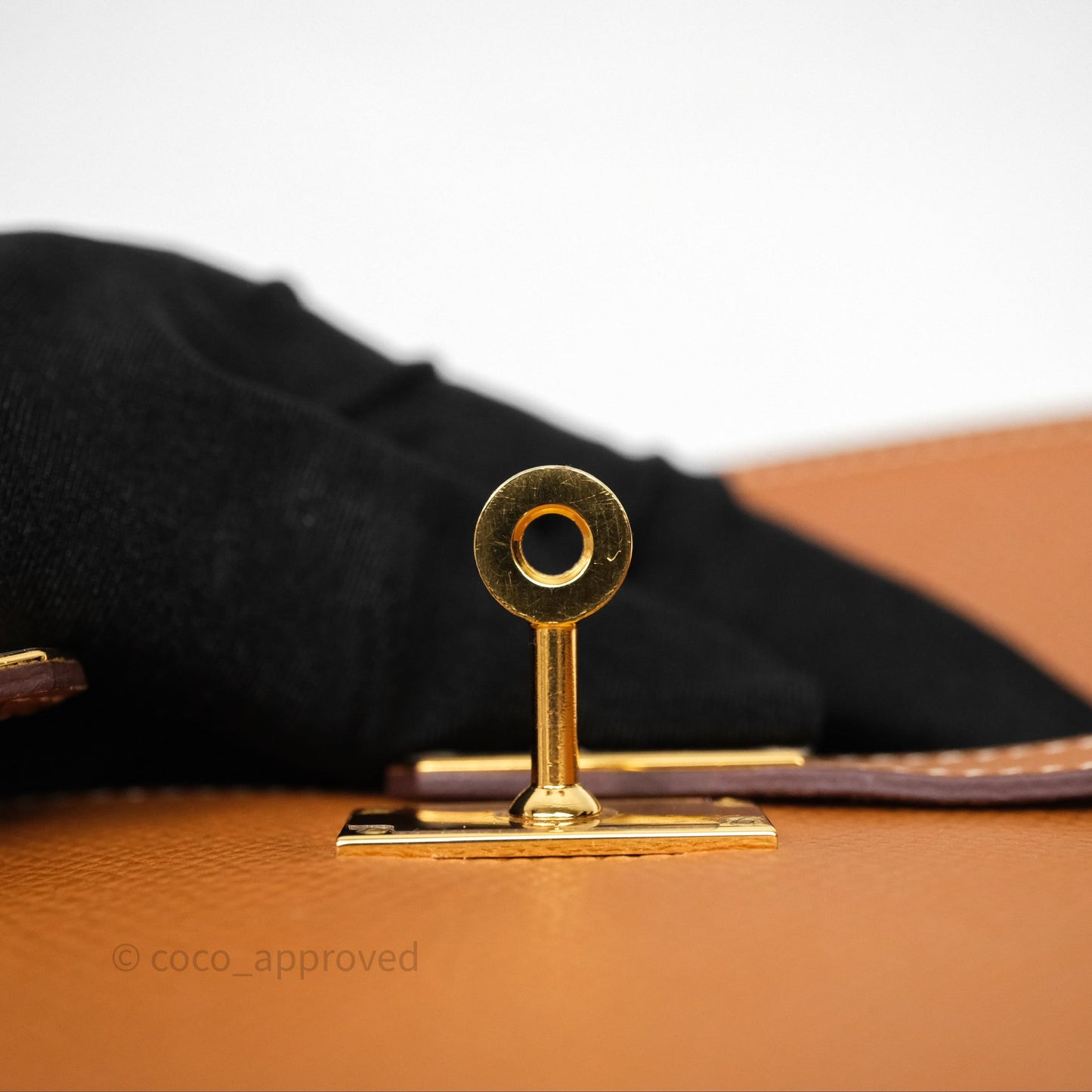 Hermès Kelly To Go Wallet Gold 37 Epsom Gold Hardware