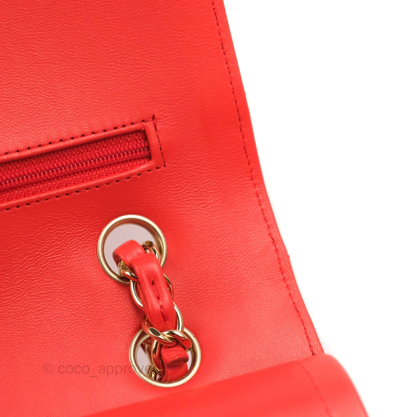 Chanel Classic M/L Medium Flap Chevron Red Lambskin Gold Hardware