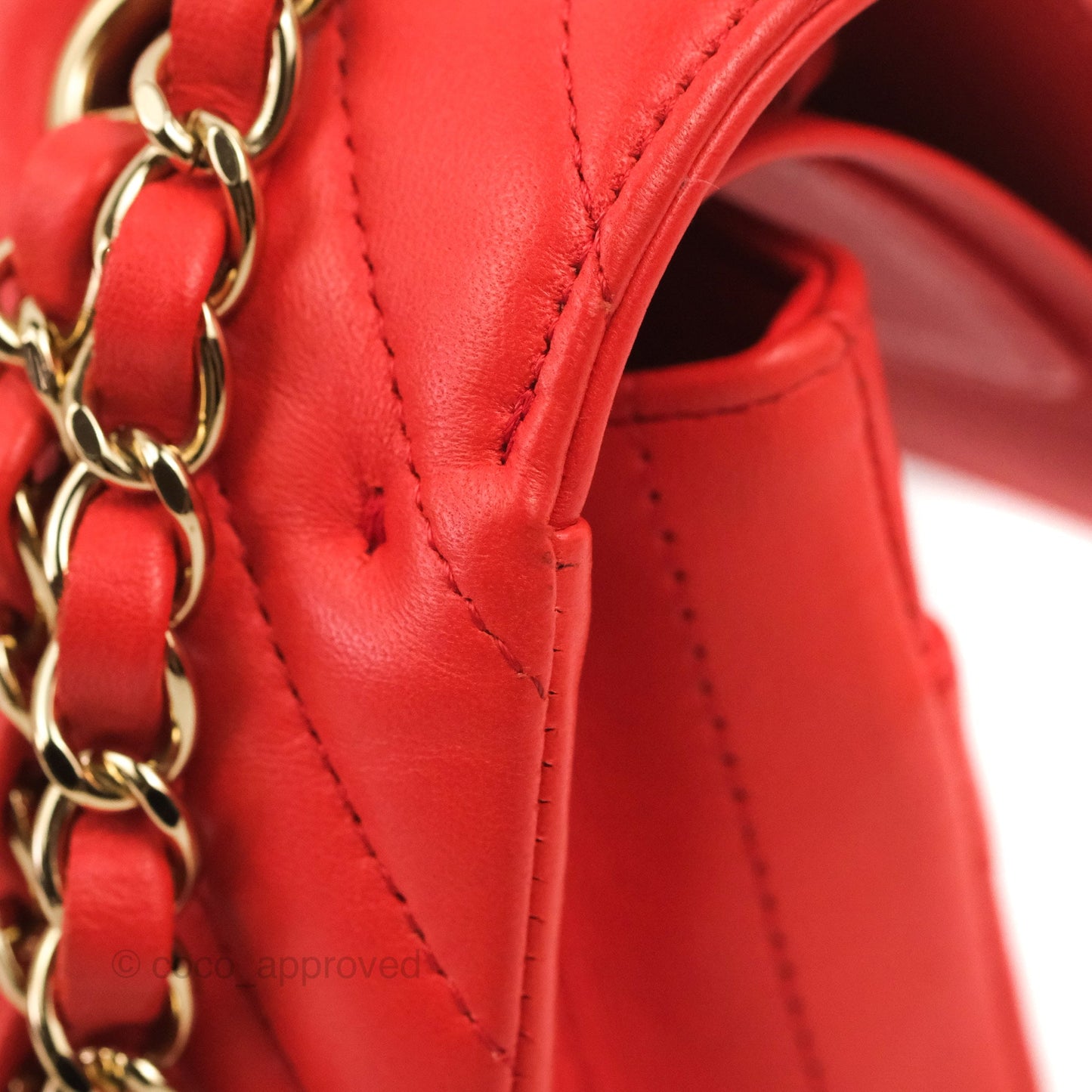 Chanel Classic M/L Medium Flap Chevron Red Lambskin Gold Hardware