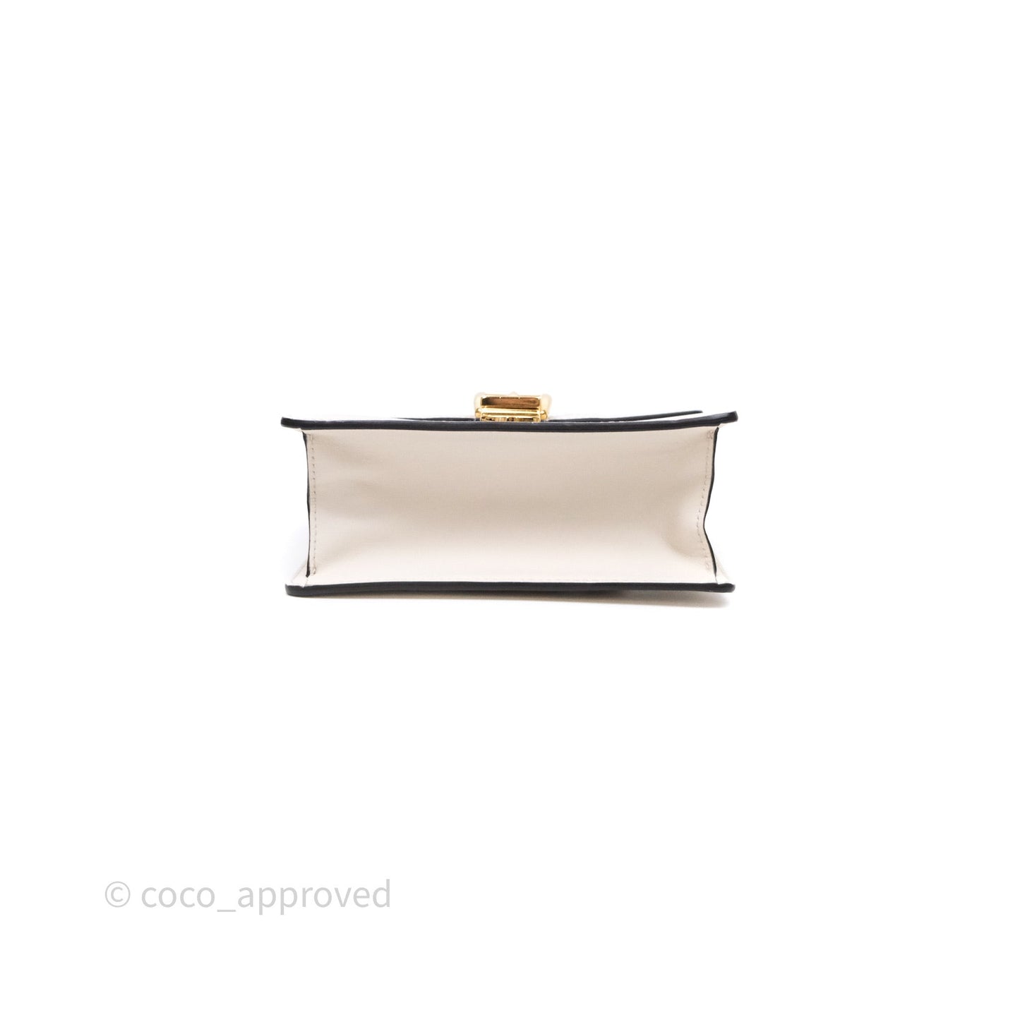 Gucci Mini Sylvie White Calfskin Bag⁣ ⁣⁣⁣⁣⁣⁣⁣⁣⁣⁣⁣⁣⁣⁣⁣⁣