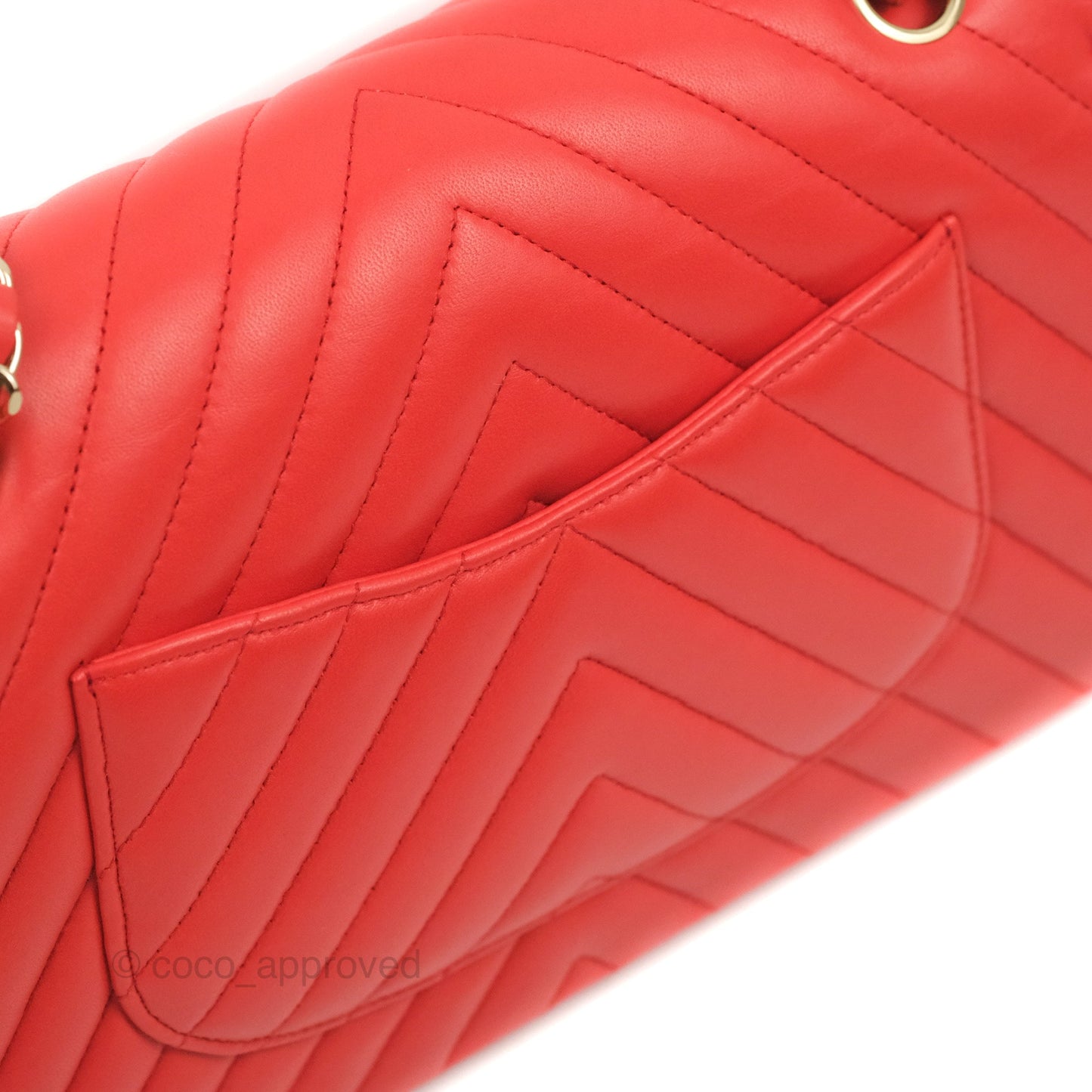 Chanel Classic M/L Medium Flap Chevron Red Lambskin Gold Hardware