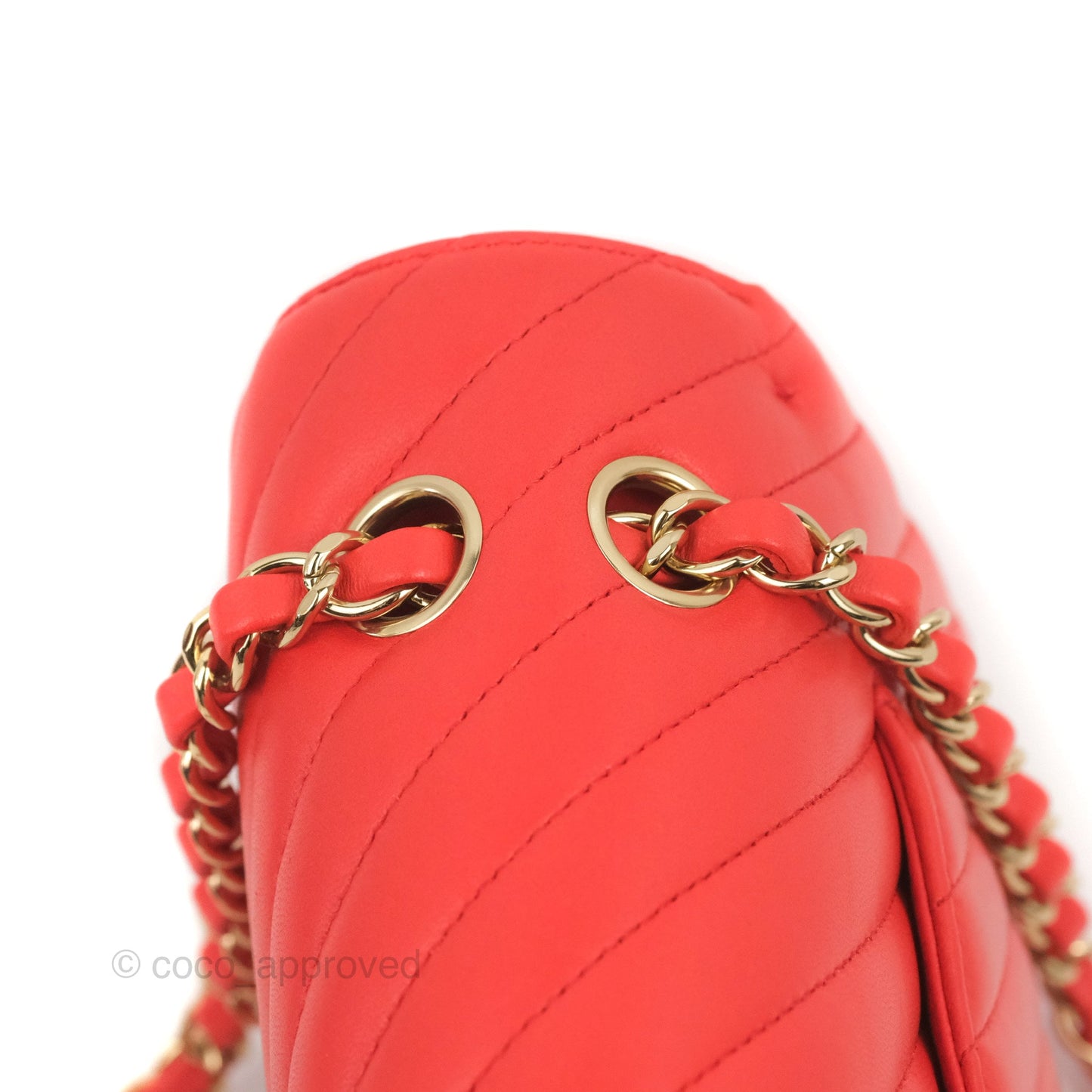 Chanel Classic M/L Medium Flap Chevron Red Lambskin Gold Hardware