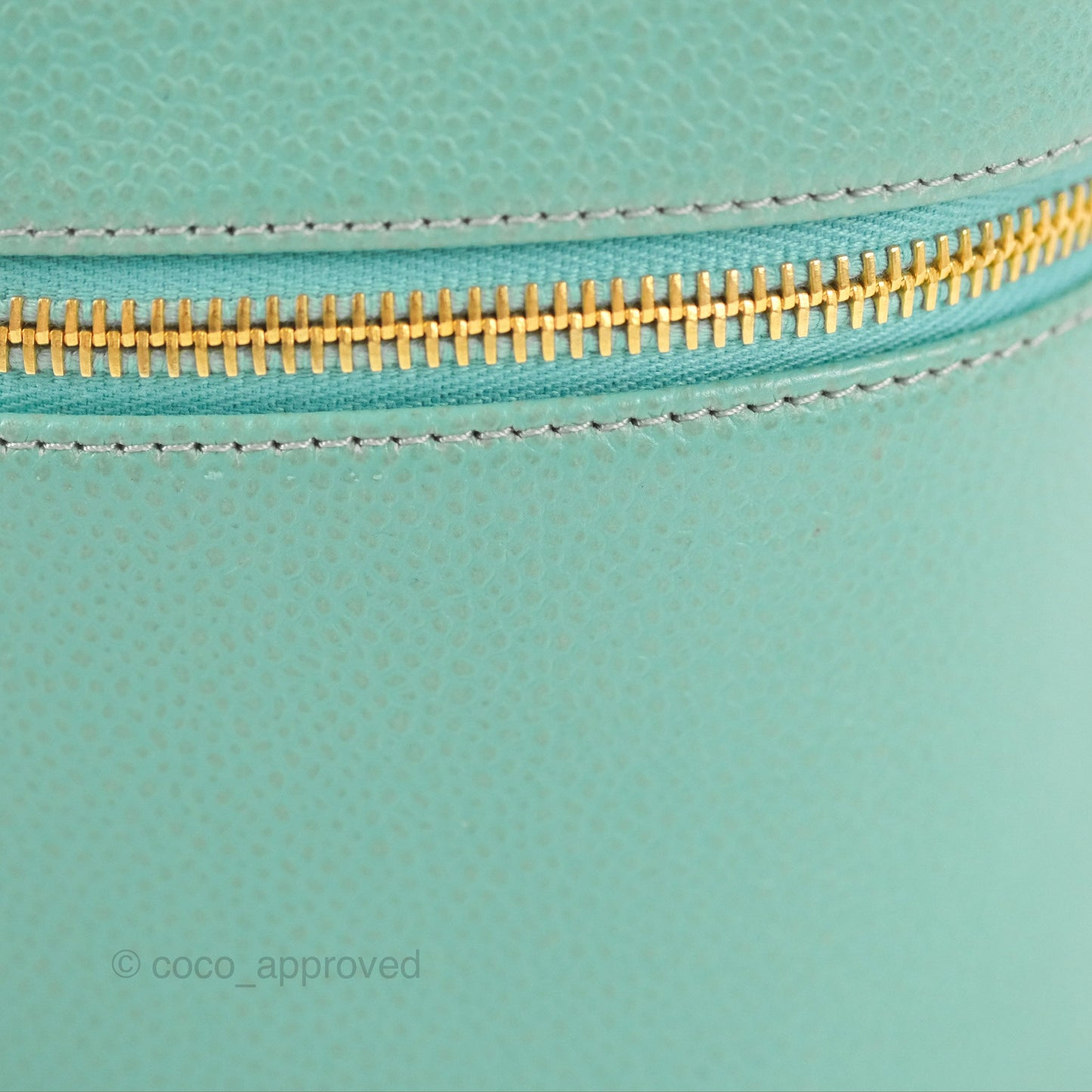 Chanel Vintage Vanity Case Tiffany Blue Caviar Gold Hardware