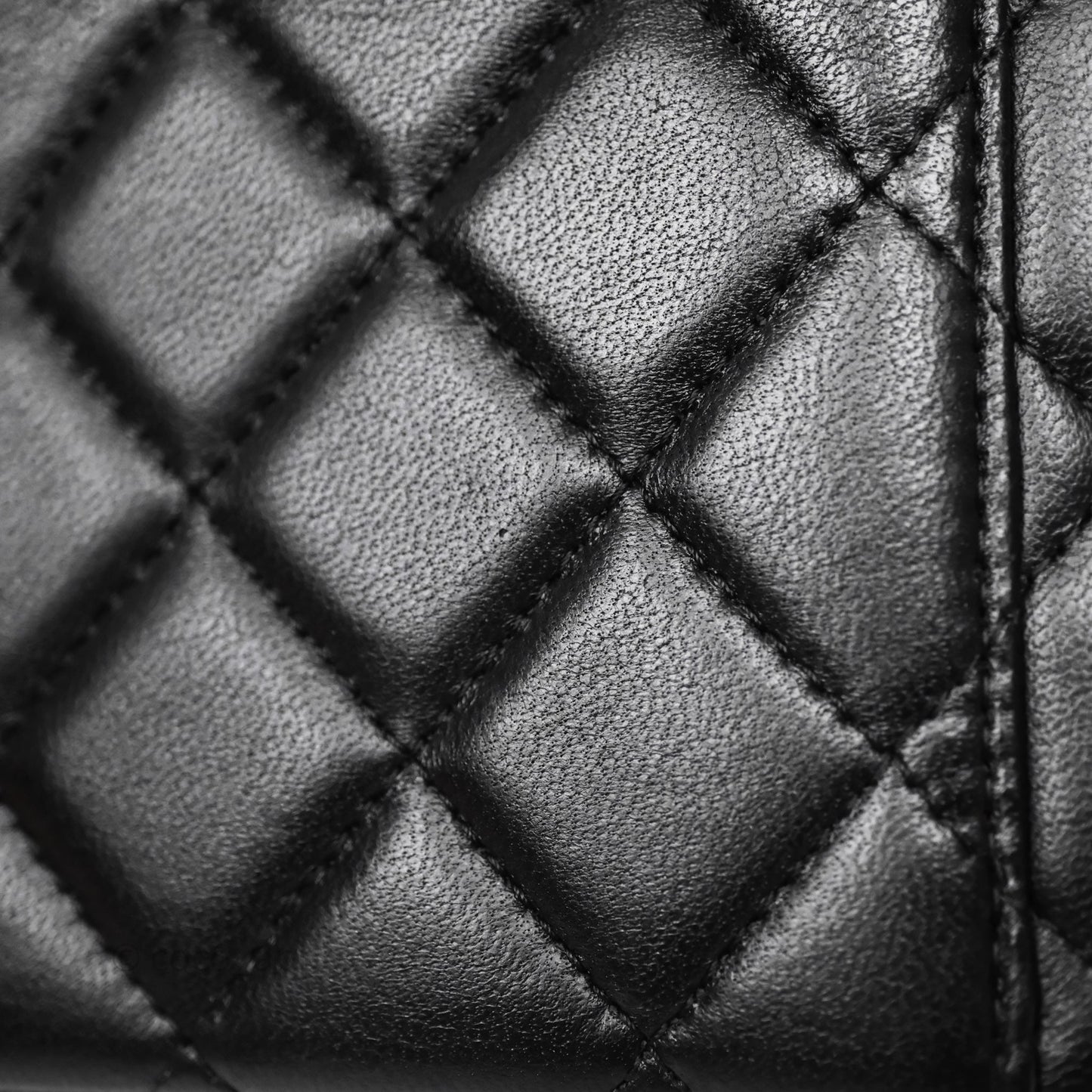 Chanel Vanity Rectangular With Chain Black Lambskin Gold Hardware