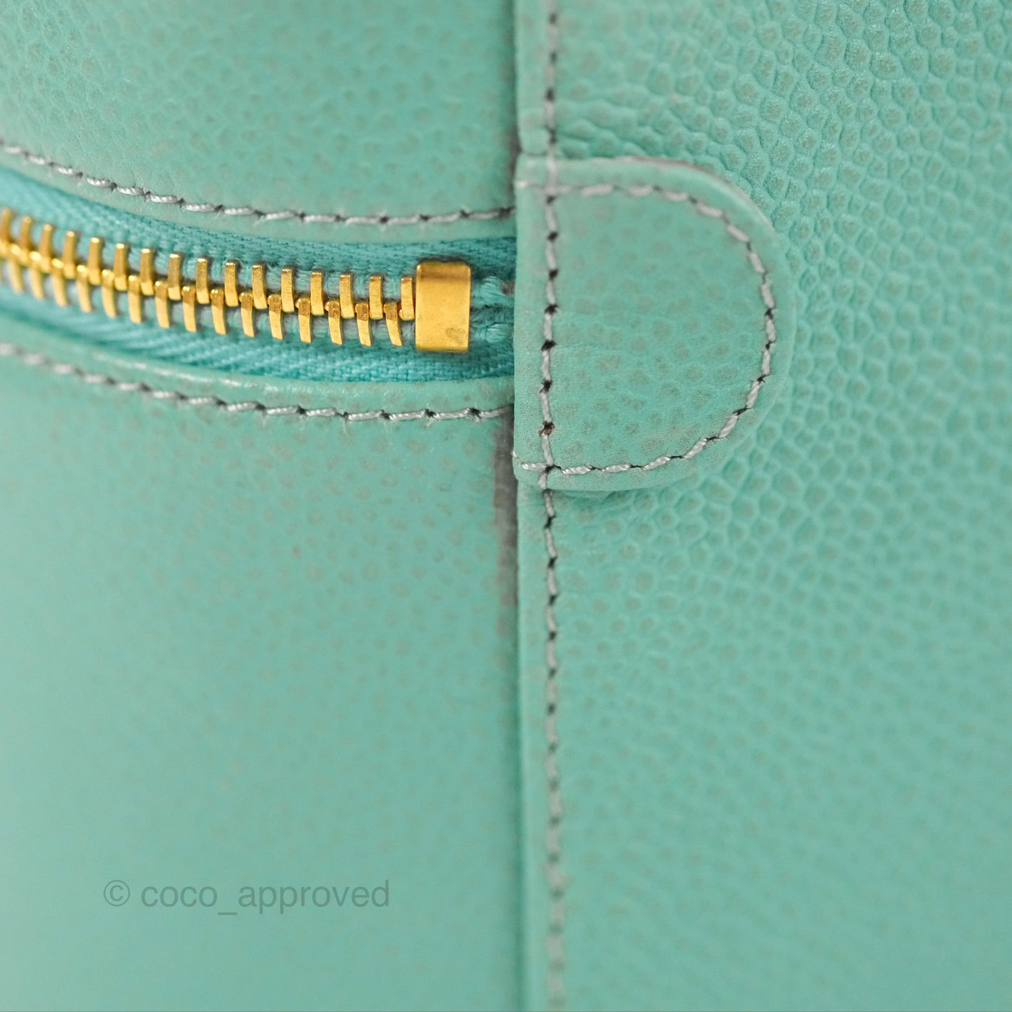 Chanel Vintage Vanity Case Tiffany Blue Caviar Gold Hardware