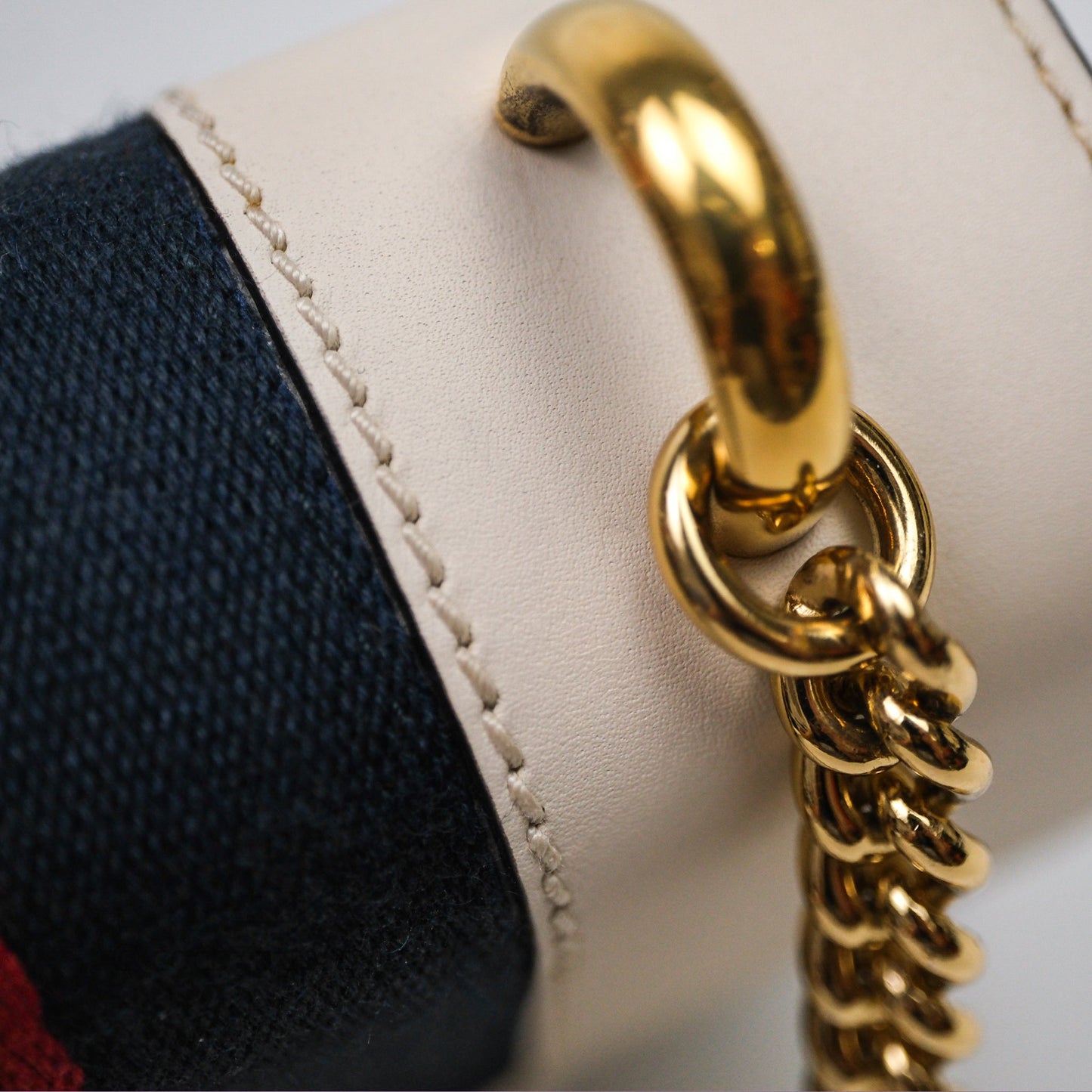Gucci Mini Sylvie White Calfskin Bag⁣ ⁣⁣⁣⁣⁣⁣⁣⁣⁣⁣⁣⁣⁣⁣⁣⁣