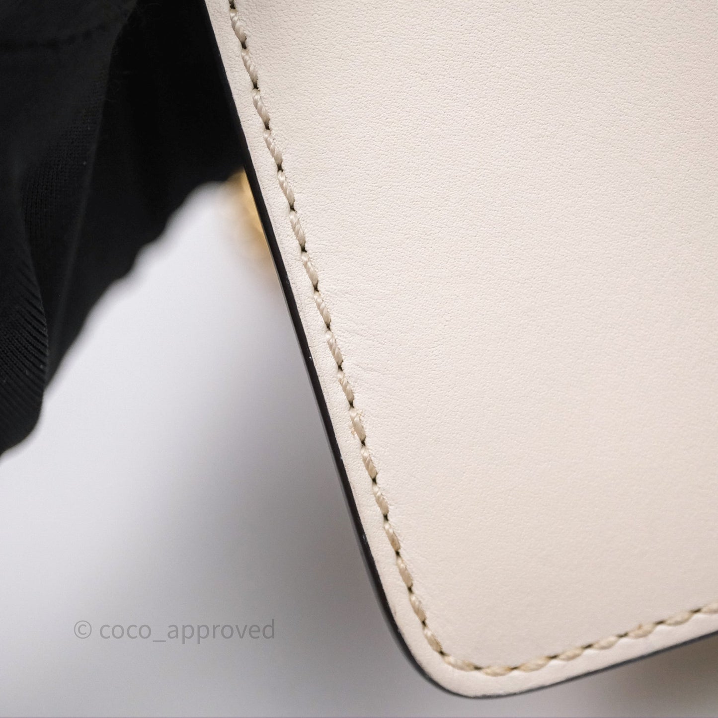 Gucci Mini Sylvie White Calfskin Bag⁣ ⁣⁣⁣⁣⁣⁣⁣⁣⁣⁣⁣⁣⁣⁣⁣⁣