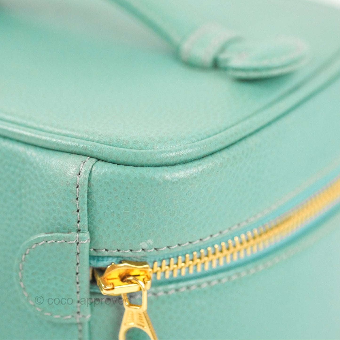 Chanel Vintage Vanity Case Tiffany Blue Caviar Gold Hardware