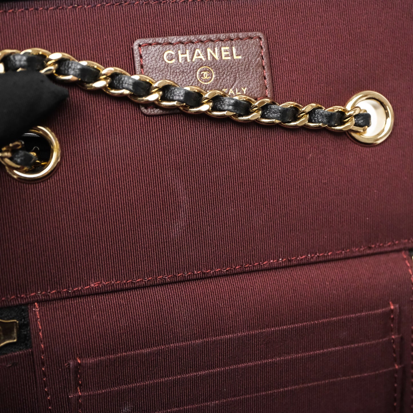 Chanel Vanity Rectangular With Chain Black Lambskin Gold Hardware