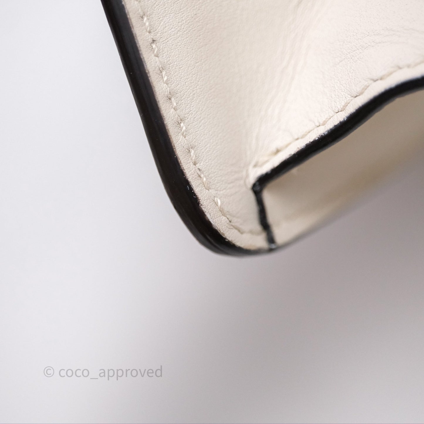 Gucci Mini Sylvie White Calfskin Bag⁣ ⁣⁣⁣⁣⁣⁣⁣⁣⁣⁣⁣⁣⁣⁣⁣⁣
