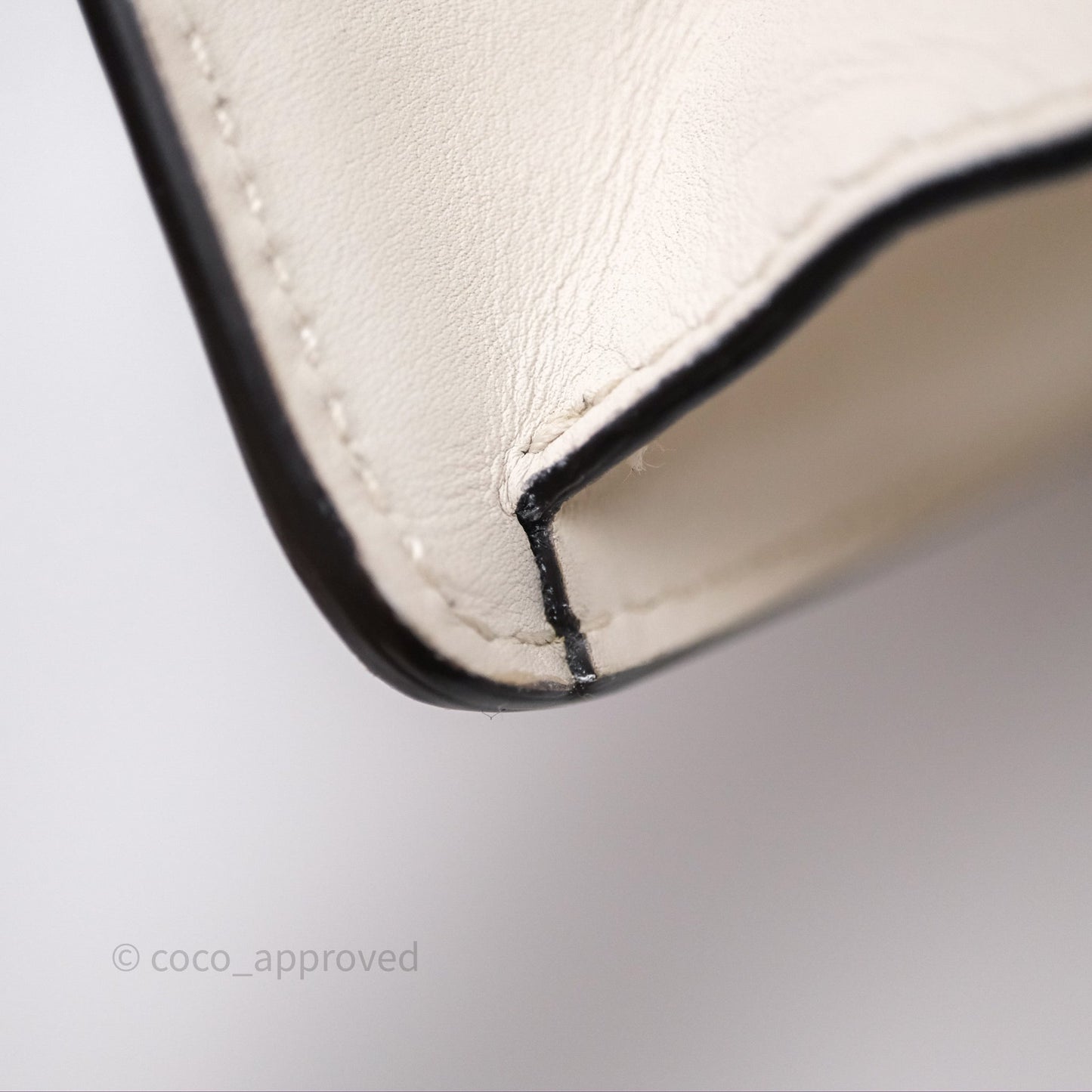 Gucci Mini Sylvie White Calfskin Bag⁣ ⁣⁣⁣⁣⁣⁣⁣⁣⁣⁣⁣⁣⁣⁣⁣⁣