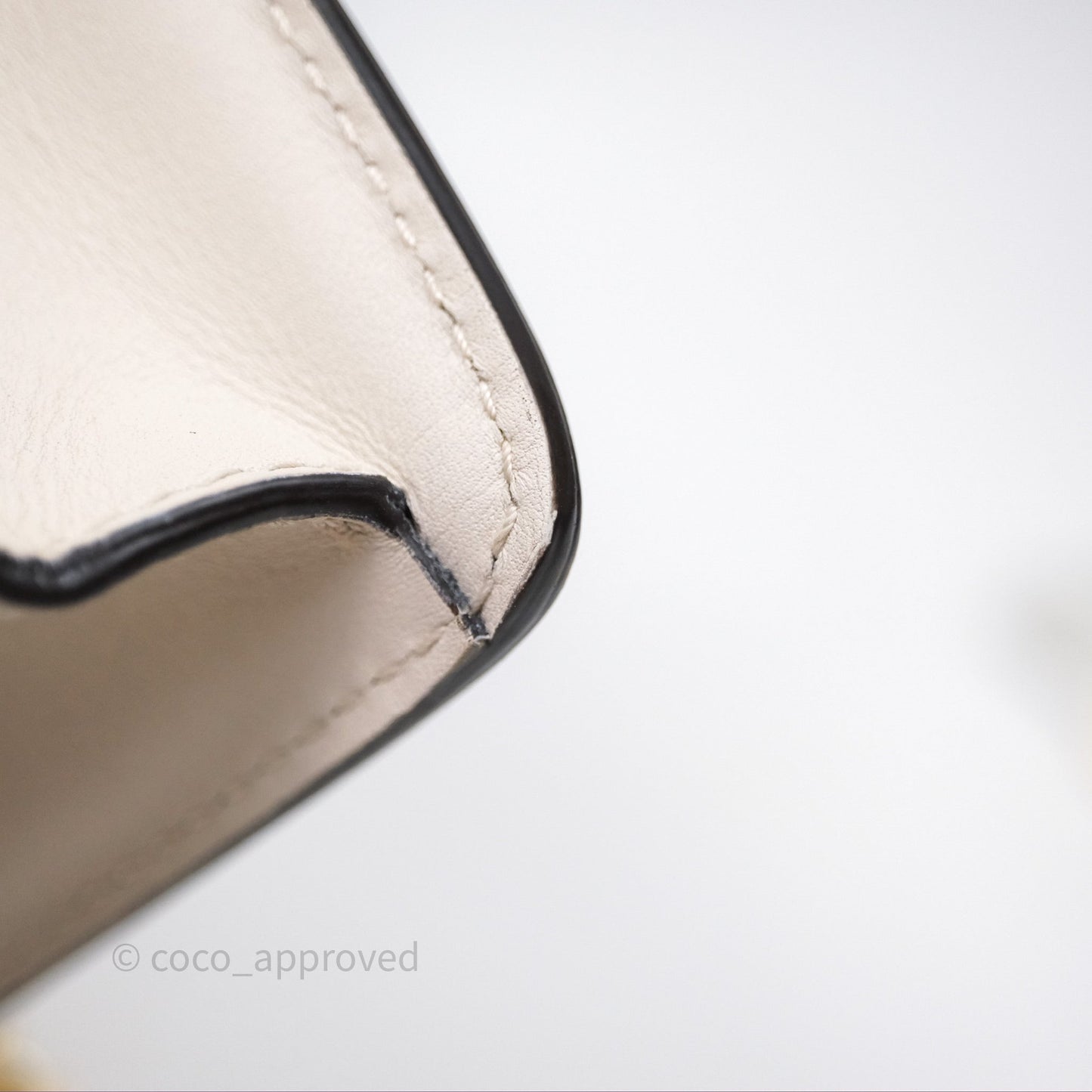 Gucci Mini Sylvie White Calfskin Bag⁣ ⁣⁣⁣⁣⁣⁣⁣⁣⁣⁣⁣⁣⁣⁣⁣⁣