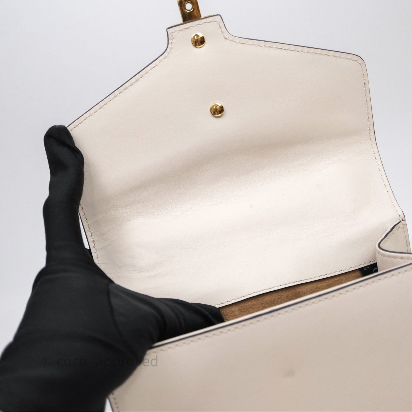 Gucci Mini Sylvie White Calfskin Bag⁣ ⁣⁣⁣⁣⁣⁣⁣⁣⁣⁣⁣⁣⁣⁣⁣⁣
