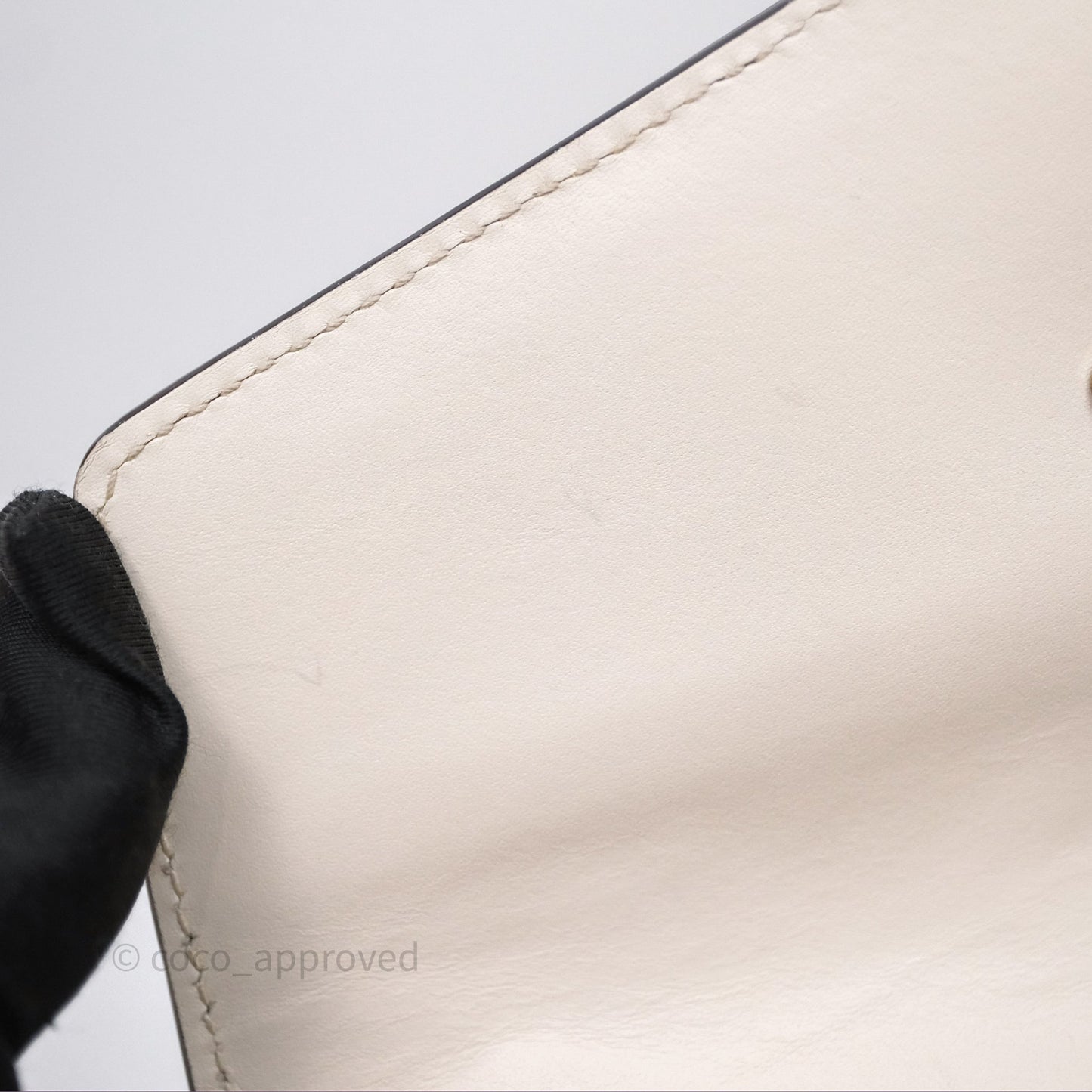 Gucci Mini Sylvie White Calfskin Bag⁣ ⁣⁣⁣⁣⁣⁣⁣⁣⁣⁣⁣⁣⁣⁣⁣⁣