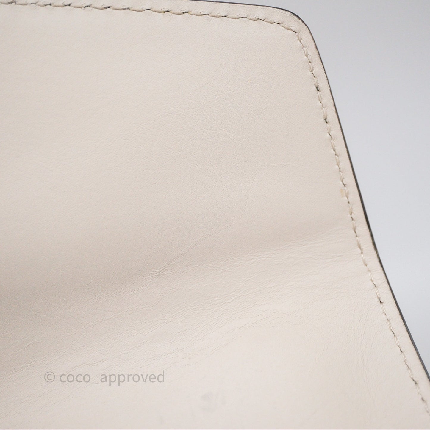 Gucci Mini Sylvie White Calfskin Bag⁣ ⁣⁣⁣⁣⁣⁣⁣⁣⁣⁣⁣⁣⁣⁣⁣⁣