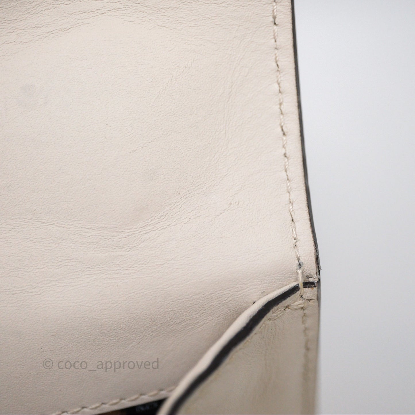 Gucci Mini Sylvie White Calfskin Bag⁣ ⁣⁣⁣⁣⁣⁣⁣⁣⁣⁣⁣⁣⁣⁣⁣⁣