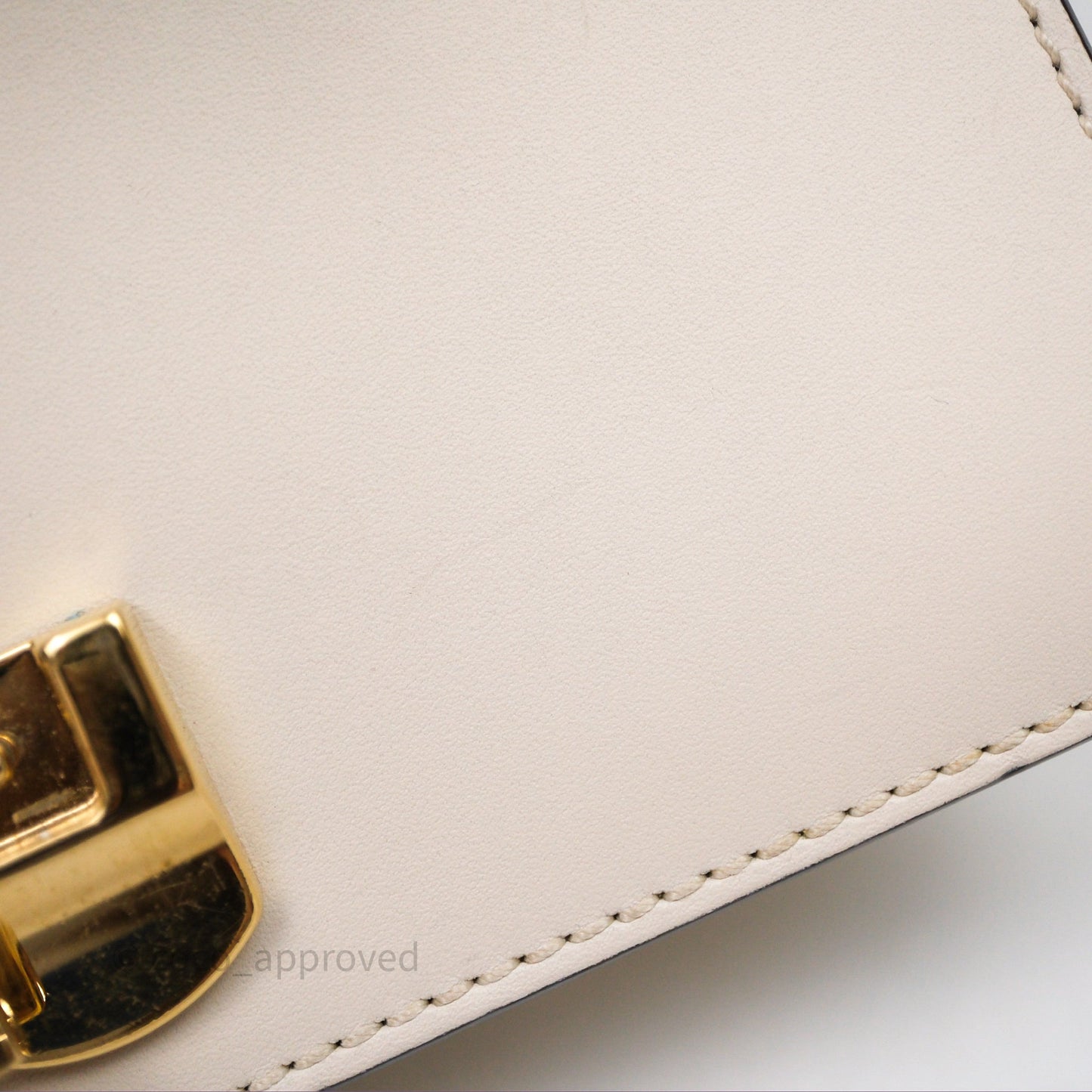 Gucci Mini Sylvie White Calfskin Bag⁣ ⁣⁣⁣⁣⁣⁣⁣⁣⁣⁣⁣⁣⁣⁣⁣⁣