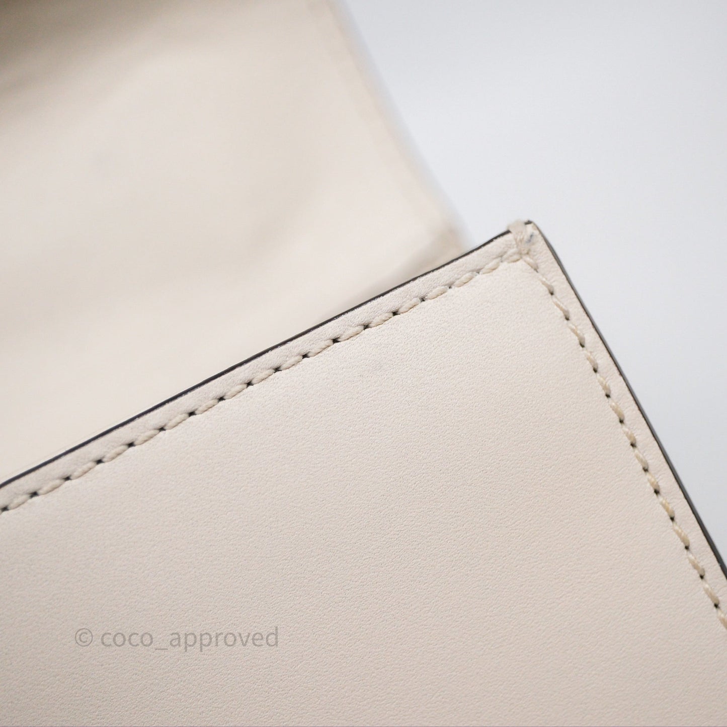 Gucci Mini Sylvie White Calfskin Bag⁣ ⁣⁣⁣⁣⁣⁣⁣⁣⁣⁣⁣⁣⁣⁣⁣⁣
