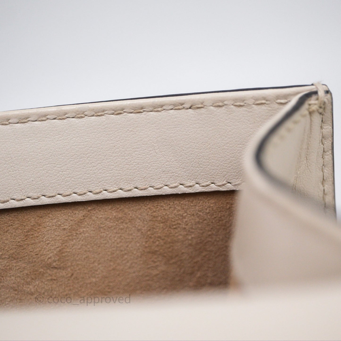Gucci Mini Sylvie White Calfskin Bag⁣ ⁣⁣⁣⁣⁣⁣⁣⁣⁣⁣⁣⁣⁣⁣⁣⁣