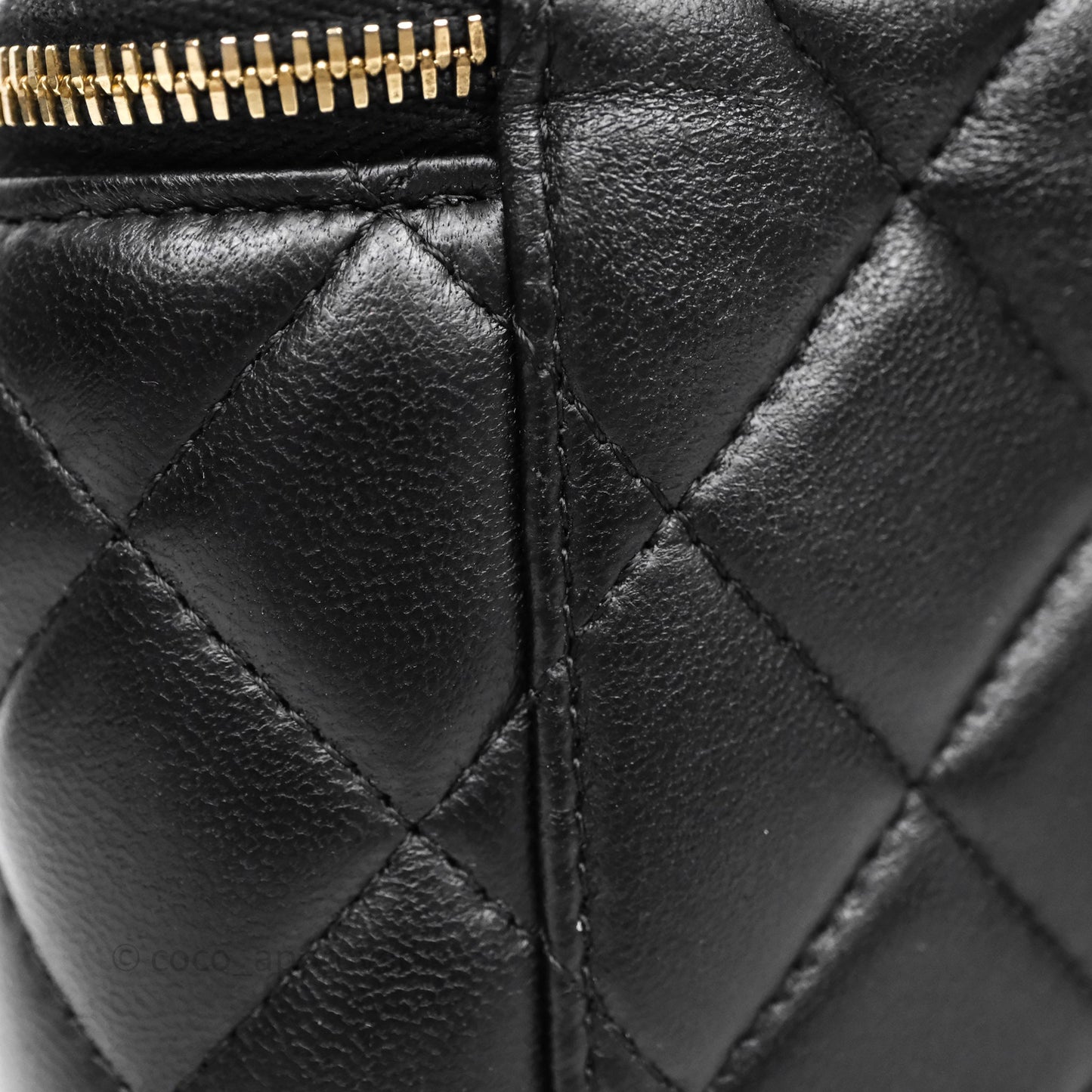 Chanel Classic M/L Medium Flap Quilted Black Caviar Gold Hardware