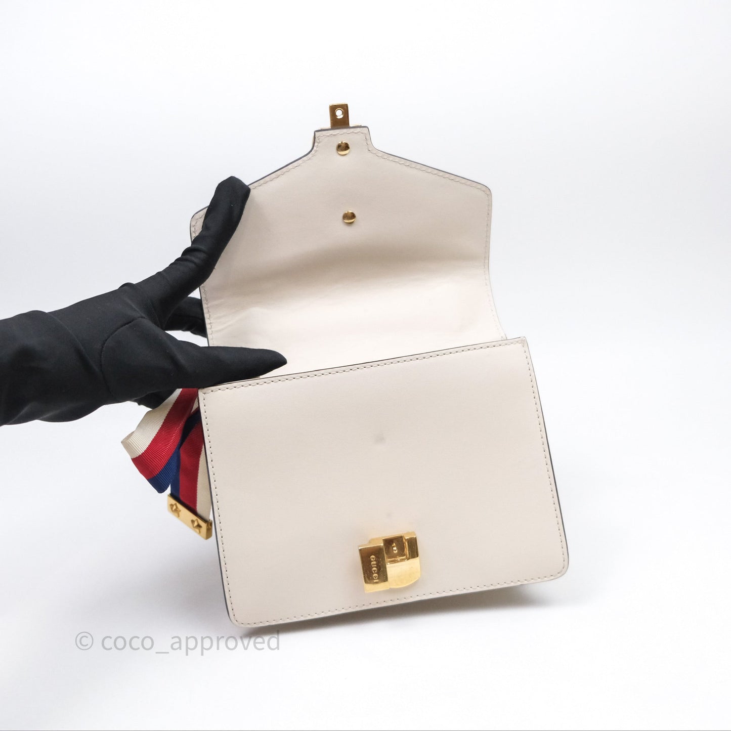 Gucci Mini Sylvie White Calfskin Bag⁣ ⁣⁣⁣⁣⁣⁣⁣⁣⁣⁣⁣⁣⁣⁣⁣⁣