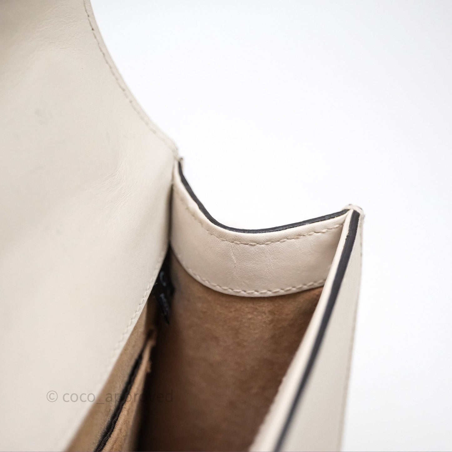Gucci Mini Sylvie White Calfskin Bag⁣ ⁣⁣⁣⁣⁣⁣⁣⁣⁣⁣⁣⁣⁣⁣⁣⁣
