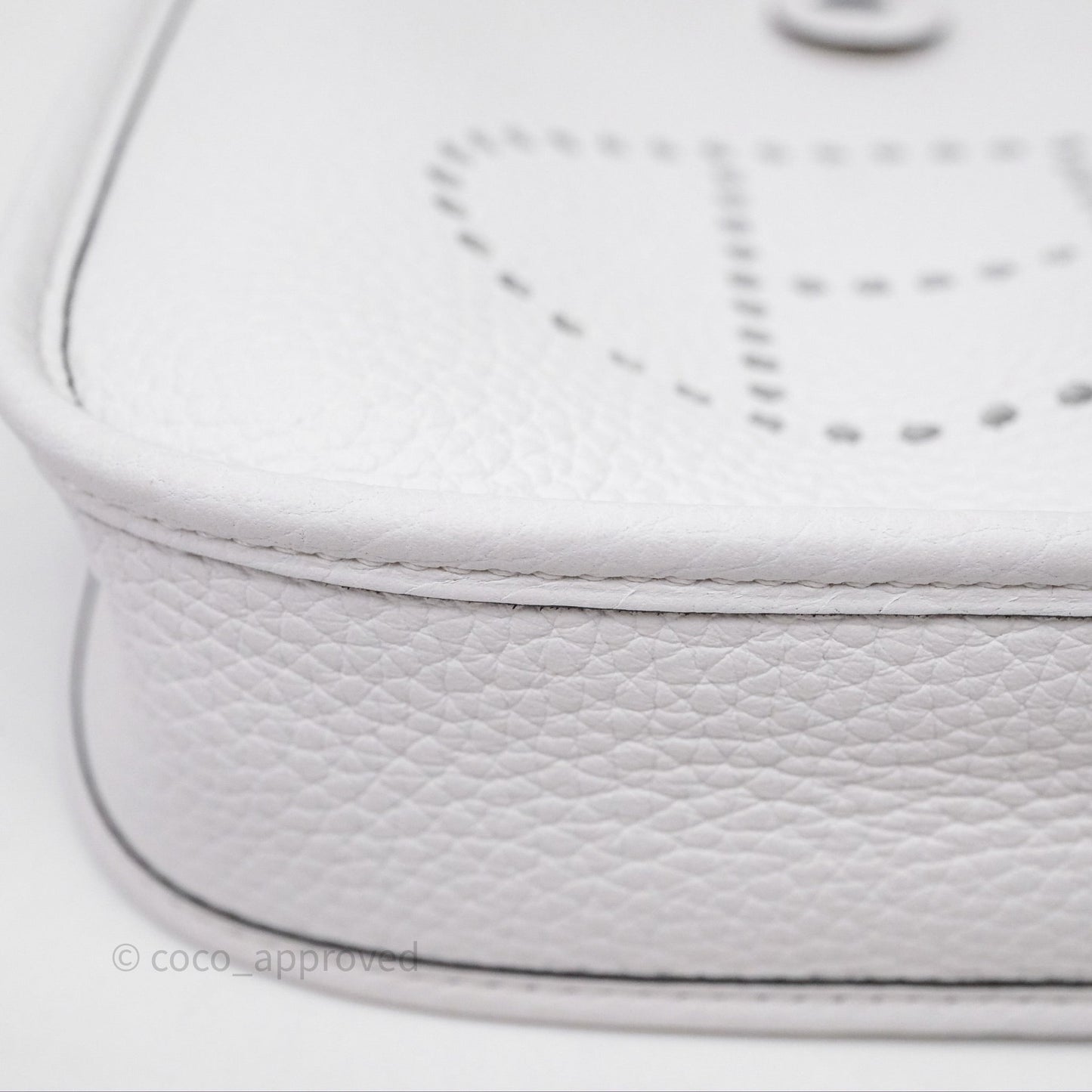 Hermès Mini Evelyne 16 New White 0U Clemence Gold Hardware
