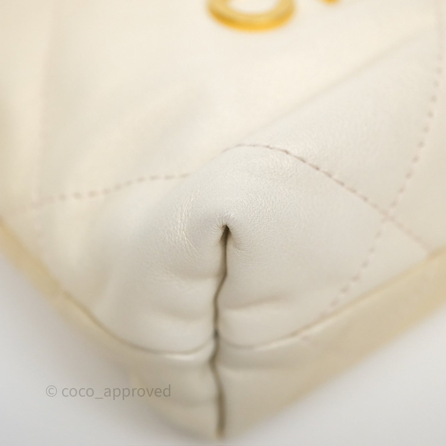 Chanel 22 Mini Bag Iridescent Light Pearly Calfskin Aged Gold Hardware