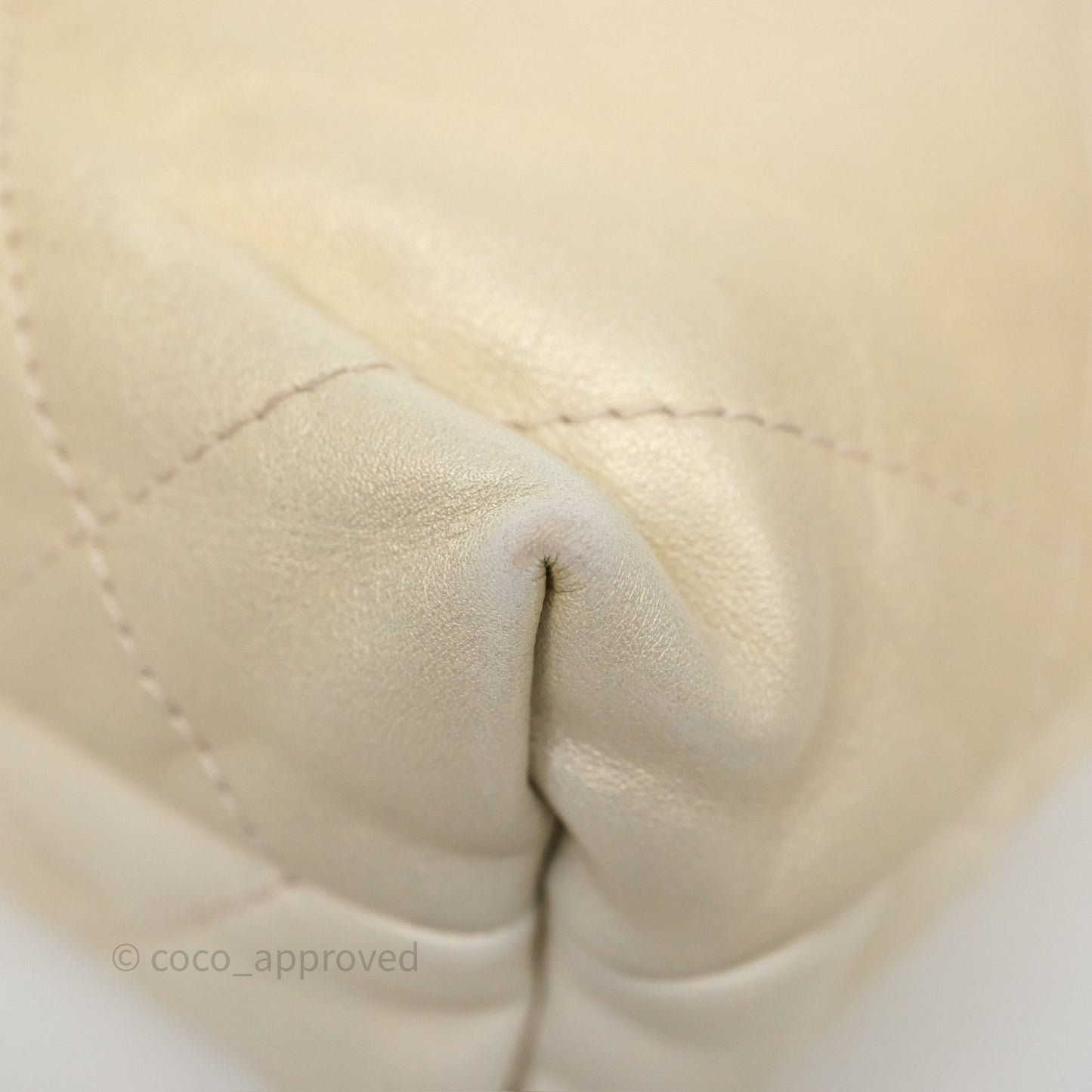 Chanel 22 Mini Bag Iridescent Light Pearly Calfskin Aged Gold Hardware
