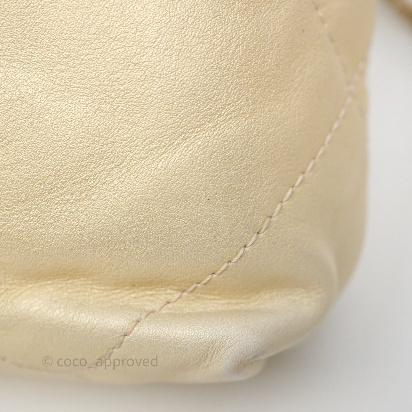 Chanel 22 Mini Bag Iridescent Light Pearly Calfskin Aged Gold Hardware
