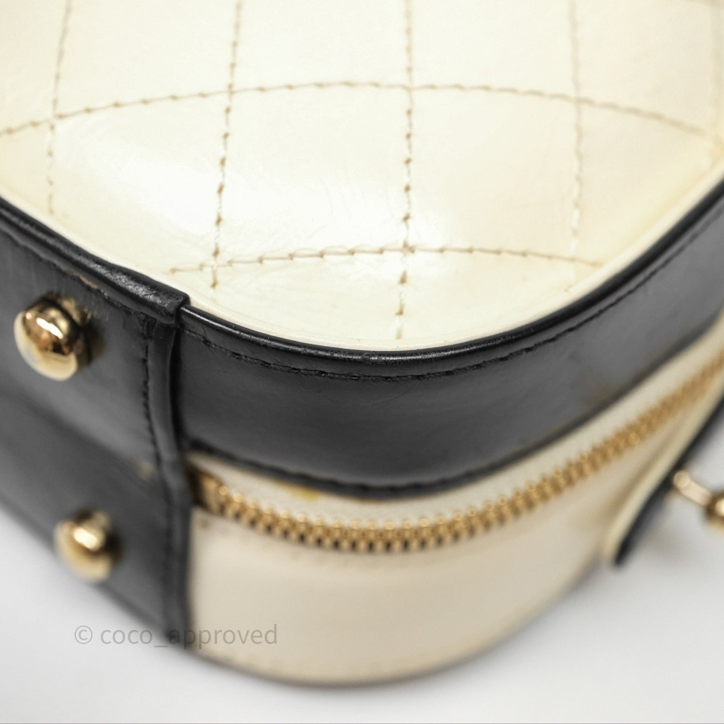 Chanel Quilted Stitched Vanity Case Bag Black/Ivory Calfskin Gold Hardware