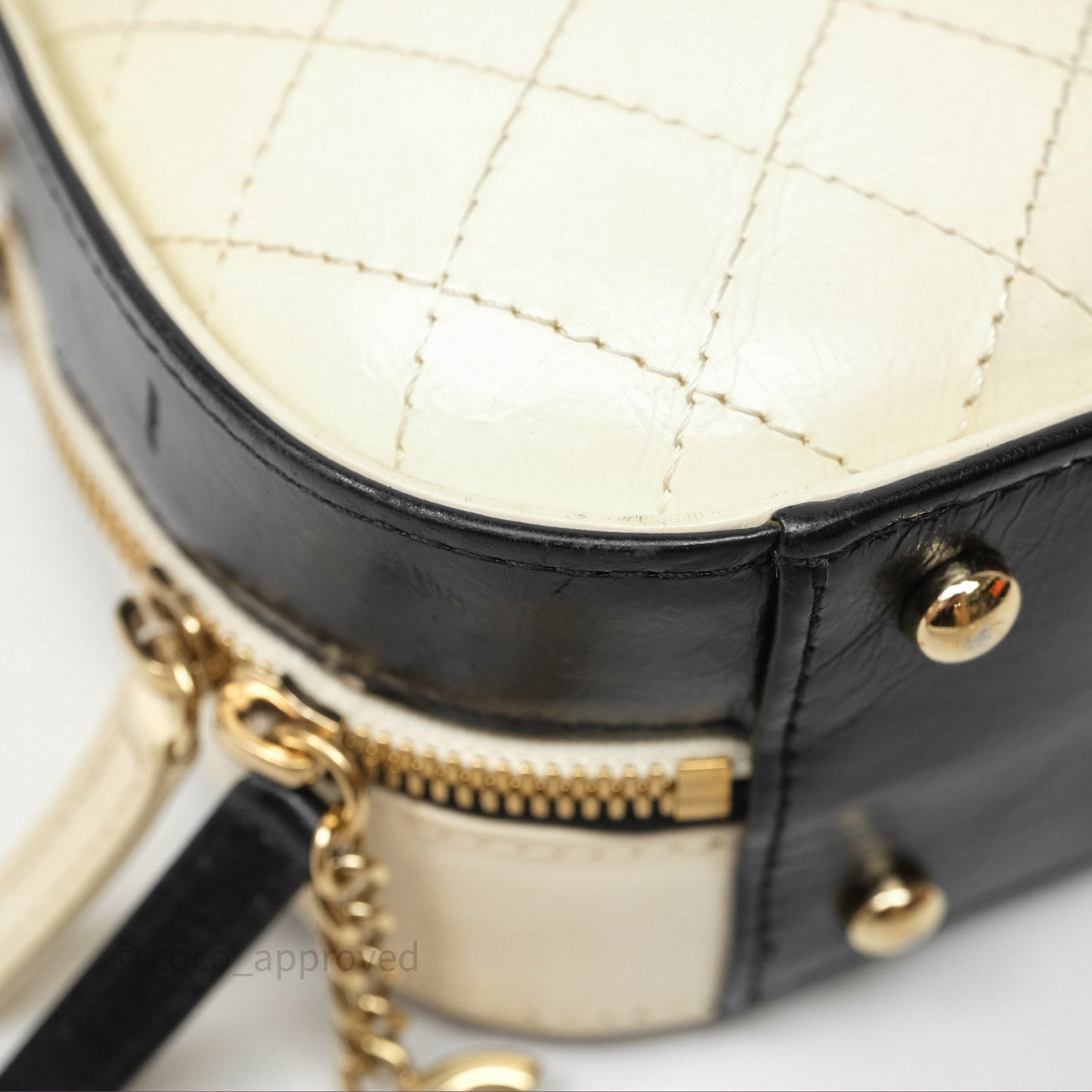 Chanel Quilted Stitched Vanity Case Bag Black/Ivory Calfskin Gold Hardware