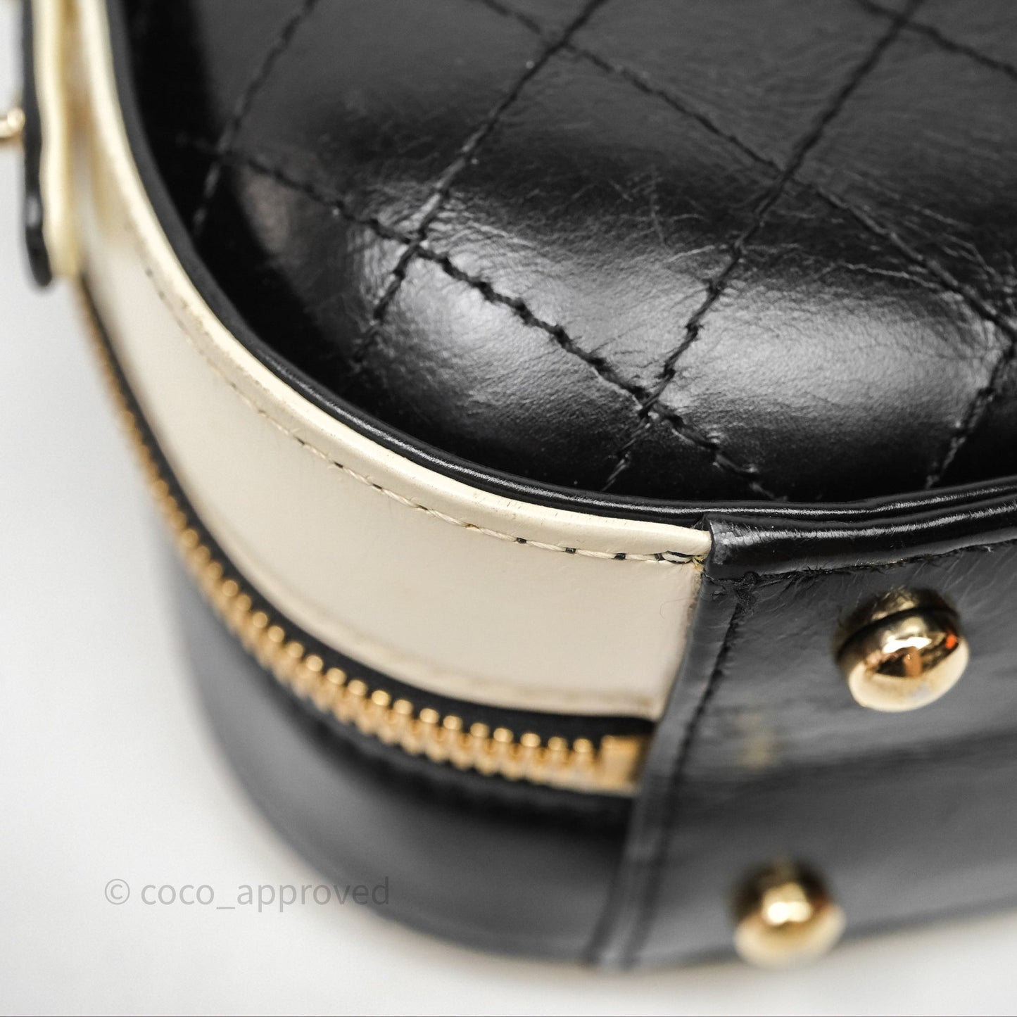 Chanel Quilted Stitched Vanity Case Bag Black/Ivory Calfskin Gold Hardware