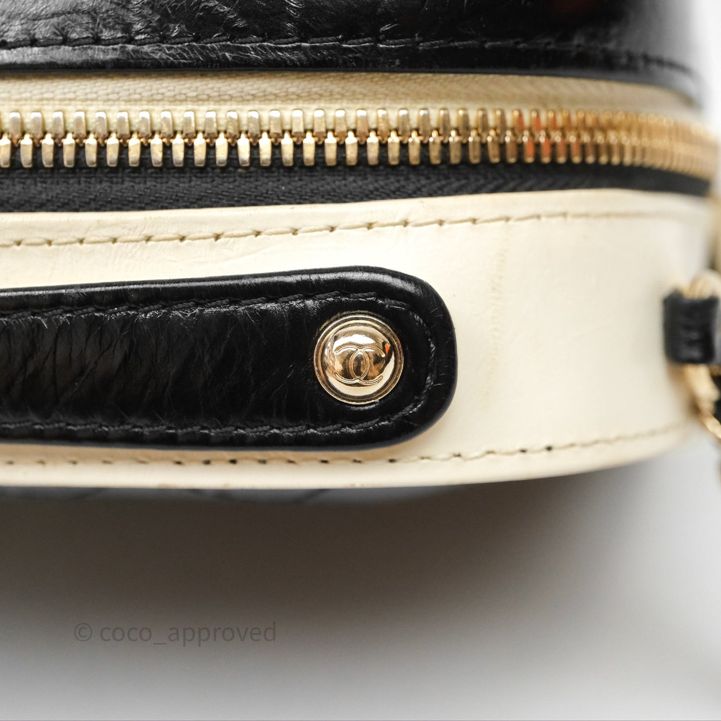Chanel Quilted Stitched Vanity Case Bag Black/Ivory Calfskin Gold Hardware