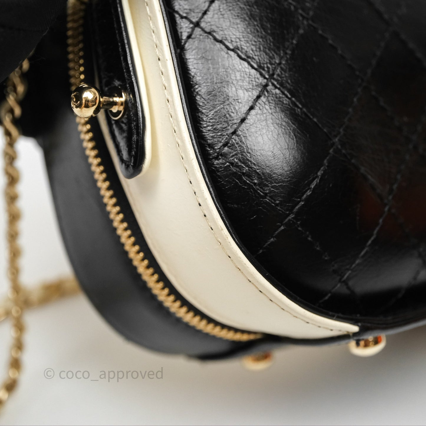 Chanel Quilted Stitched Vanity Case Bag Black/Ivory Calfskin Gold Hardware