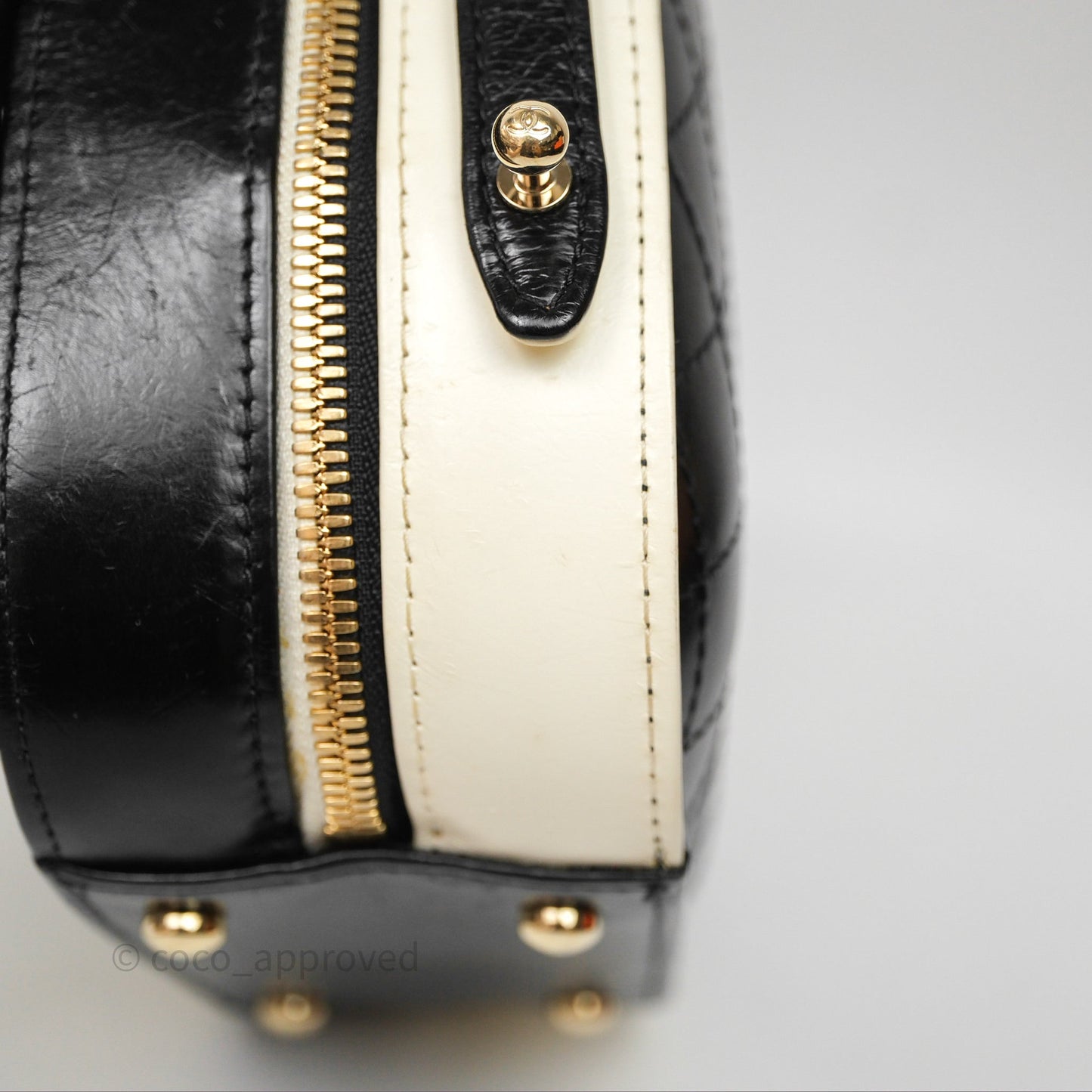 Chanel Quilted Stitched Vanity Case Bag Black/Ivory Calfskin Gold Hardware