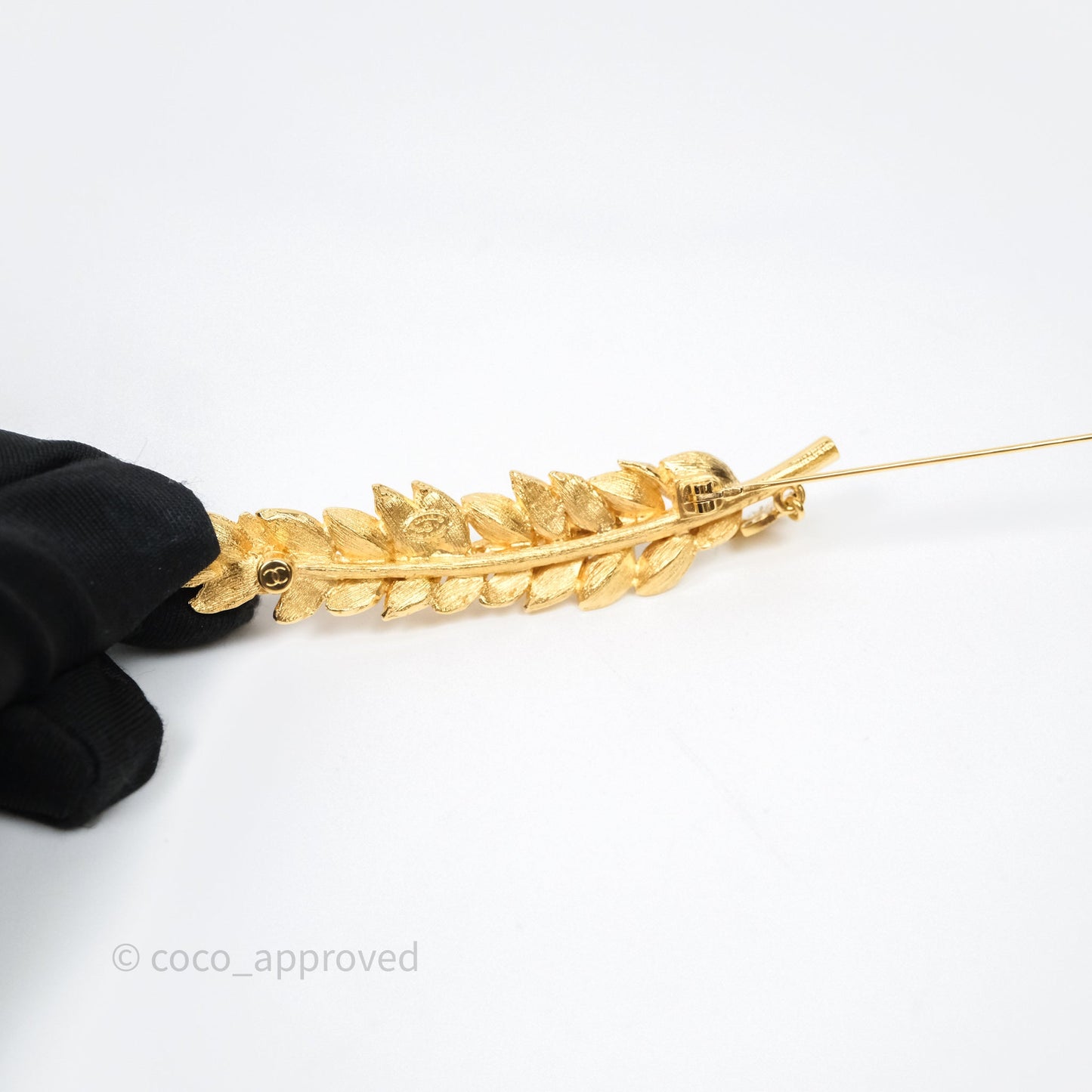Chanel CC Wheat Crystal Brooch Gold Tone 23V