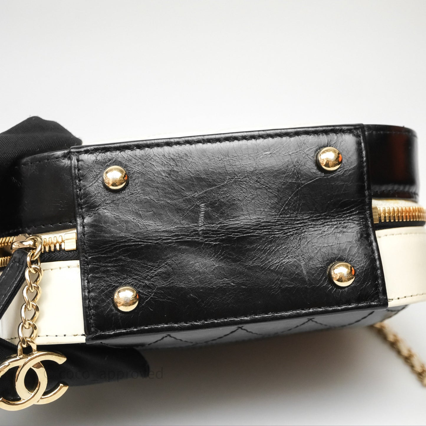 Chanel Quilted Stitched Vanity Case Bag Black/Ivory Calfskin Gold Hardware