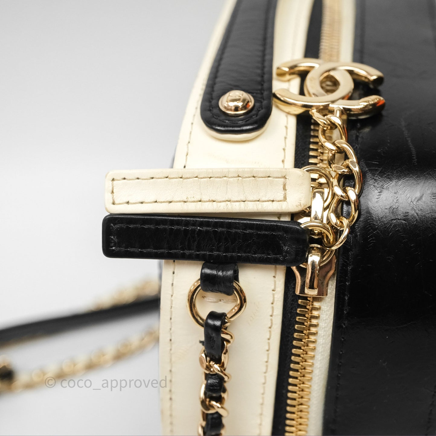 Chanel Quilted Stitched Vanity Case Bag Black/Ivory Calfskin Gold Hardware