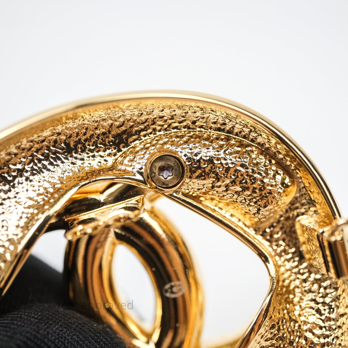 Chanel CC Pearl Round Crystal Hair Clip Gold Tone 24A