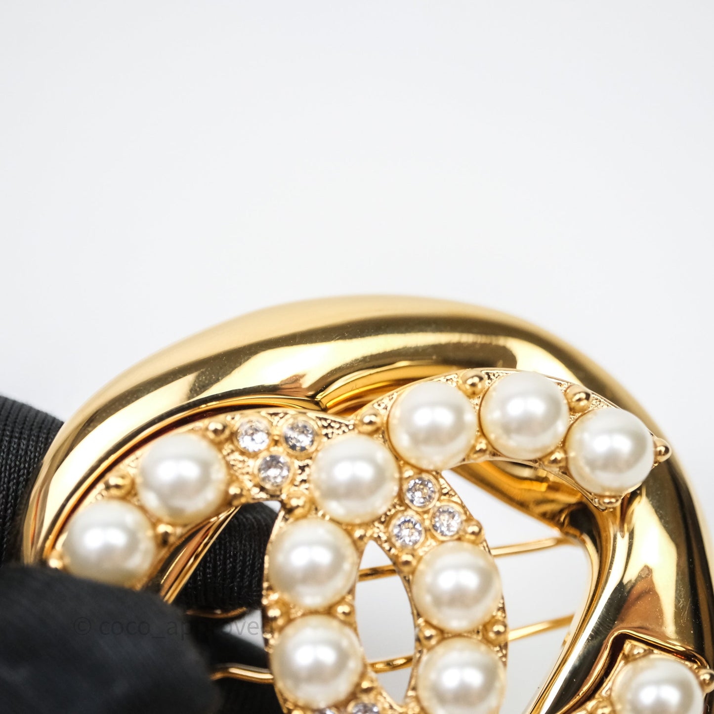 Chanel CC Pearl Round Crystal Hair Clip Gold Tone 24A