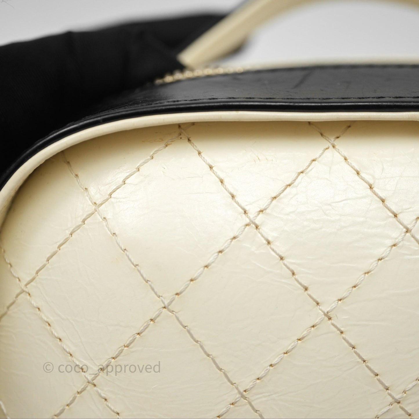 Chanel Quilted Stitched Vanity Case Bag Black/Ivory Calfskin Gold Hardware