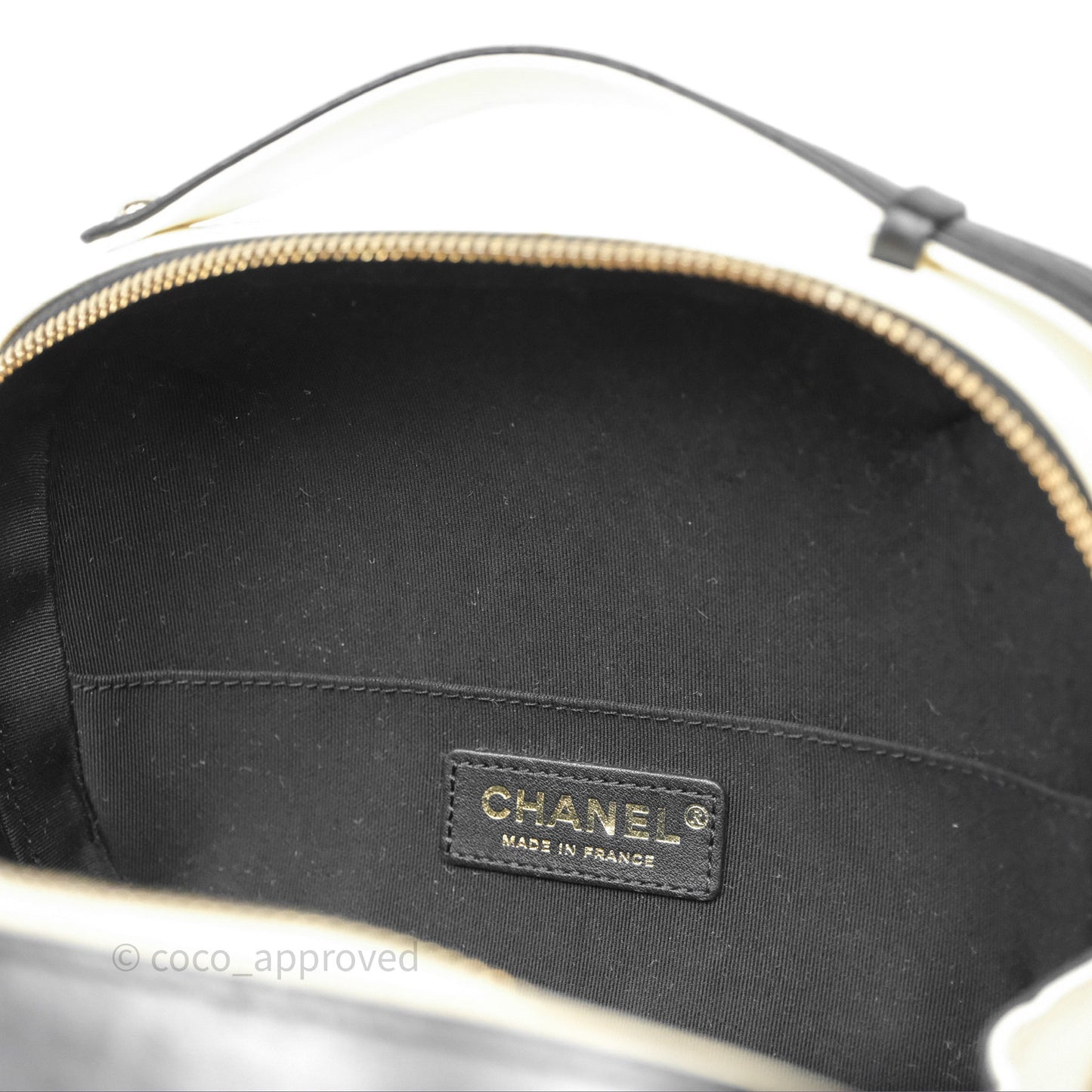 Chanel Quilted Stitched Vanity Case Bag Black/Ivory Calfskin Gold Hardware