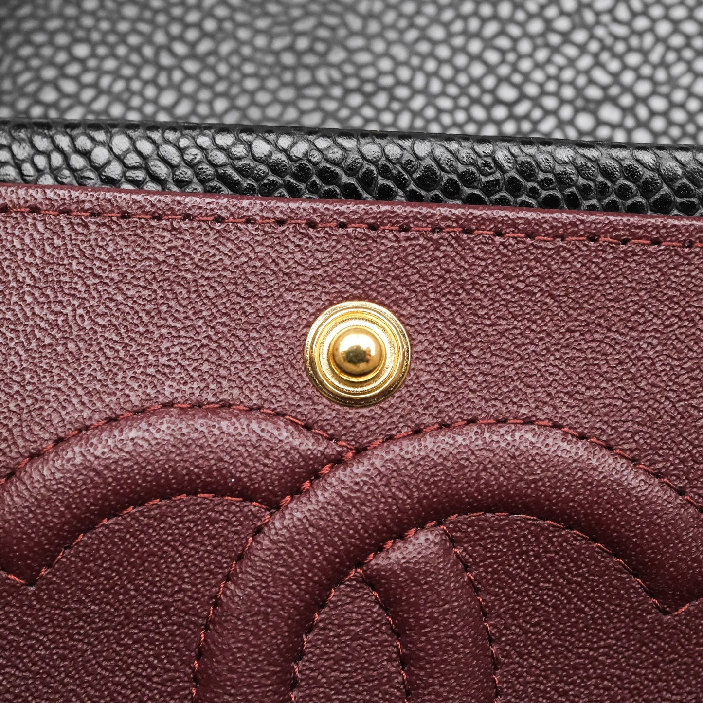 Chanel Classic M/L Medium Flap Quilted Black Caviar Gold Hardware