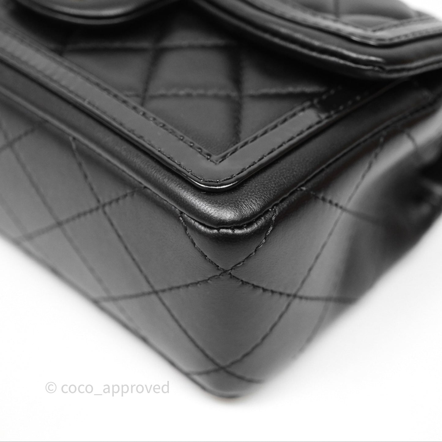 Chanel Mini Flap Bag Black Lambskin/Patent Gold Hardware